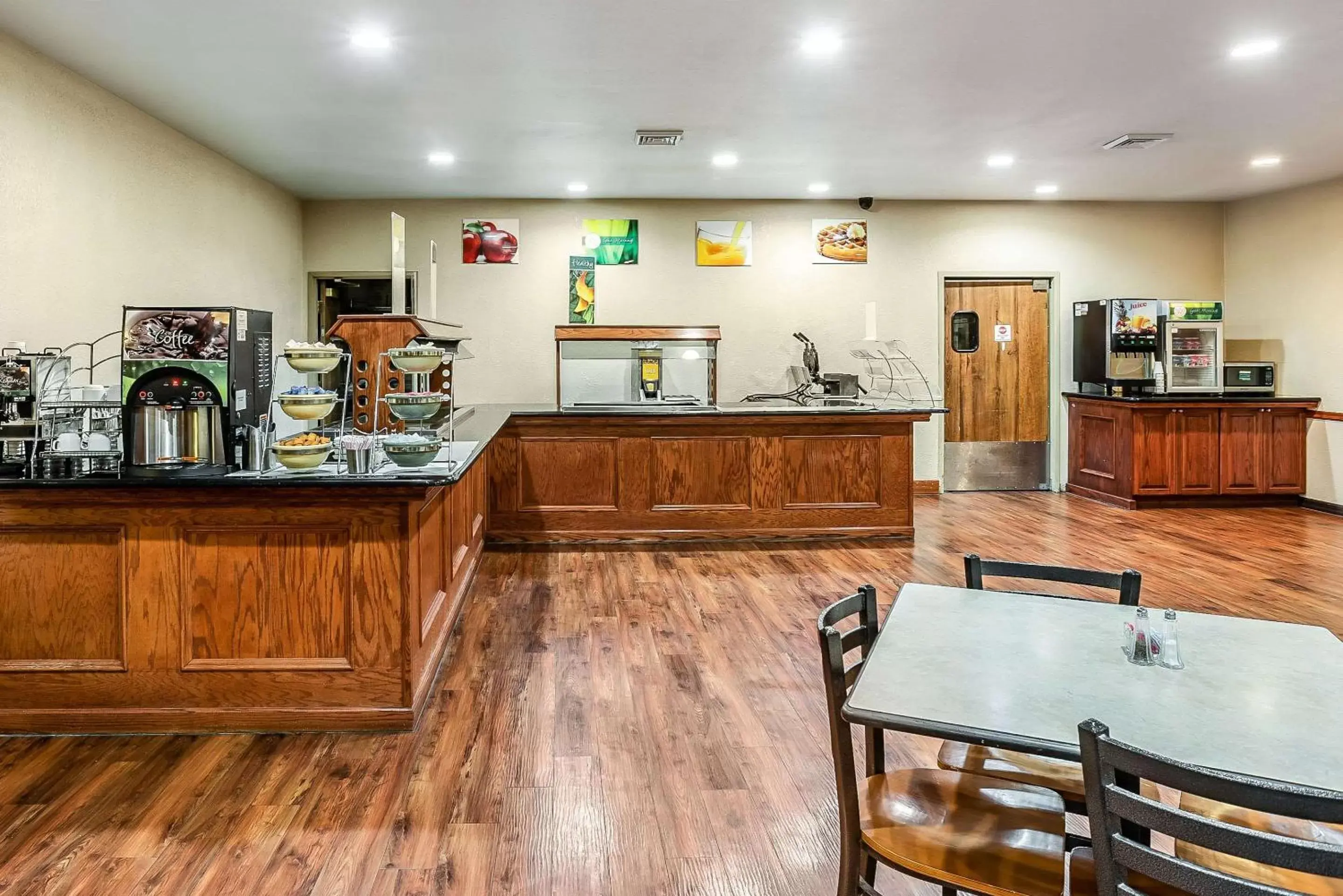 Breakfast, Restaurant/Places to Eat in Quality Inn & Suites Hannibal