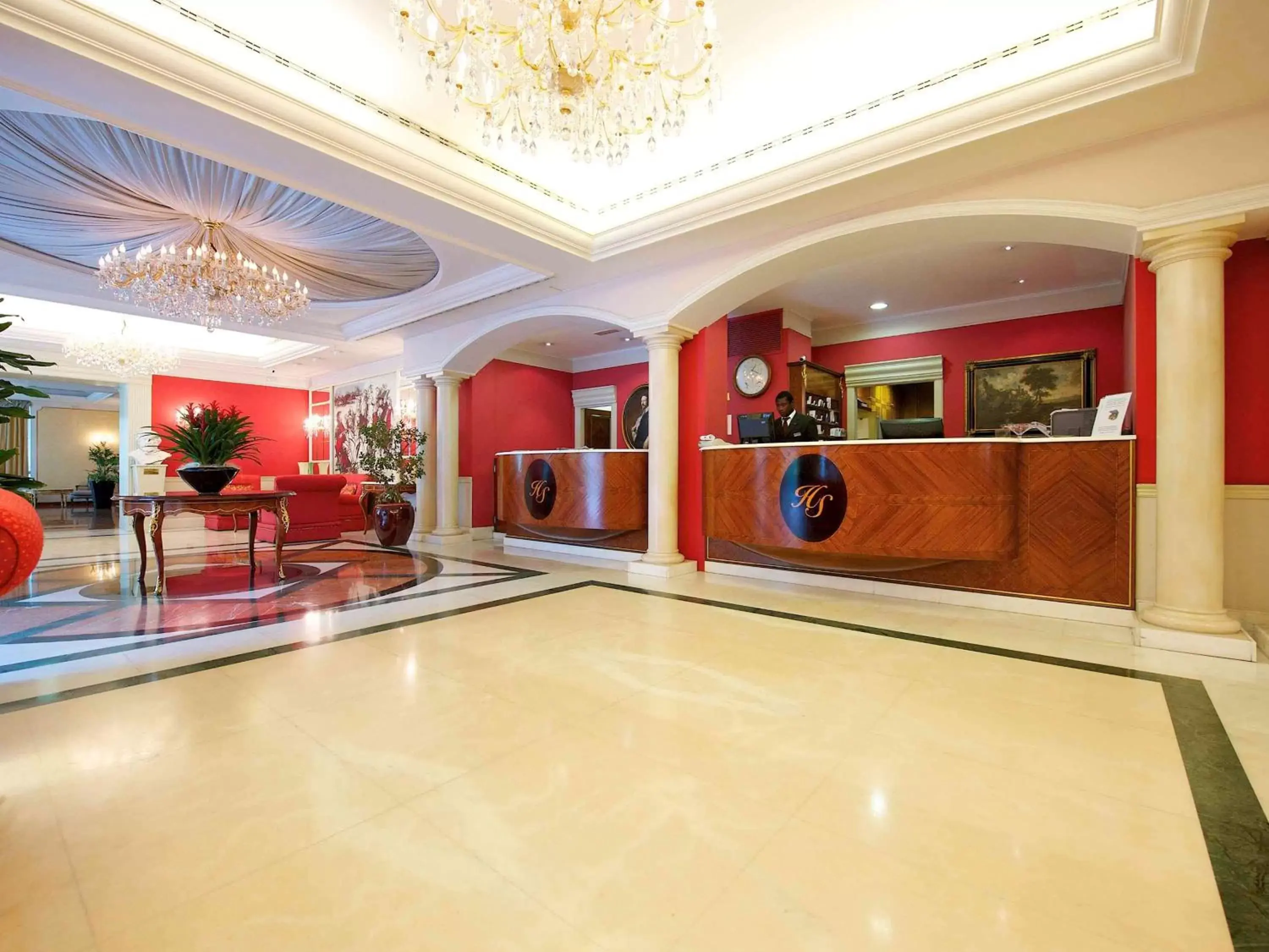 Property building in Hotel Stendhal Property building in Hotel Stendhal