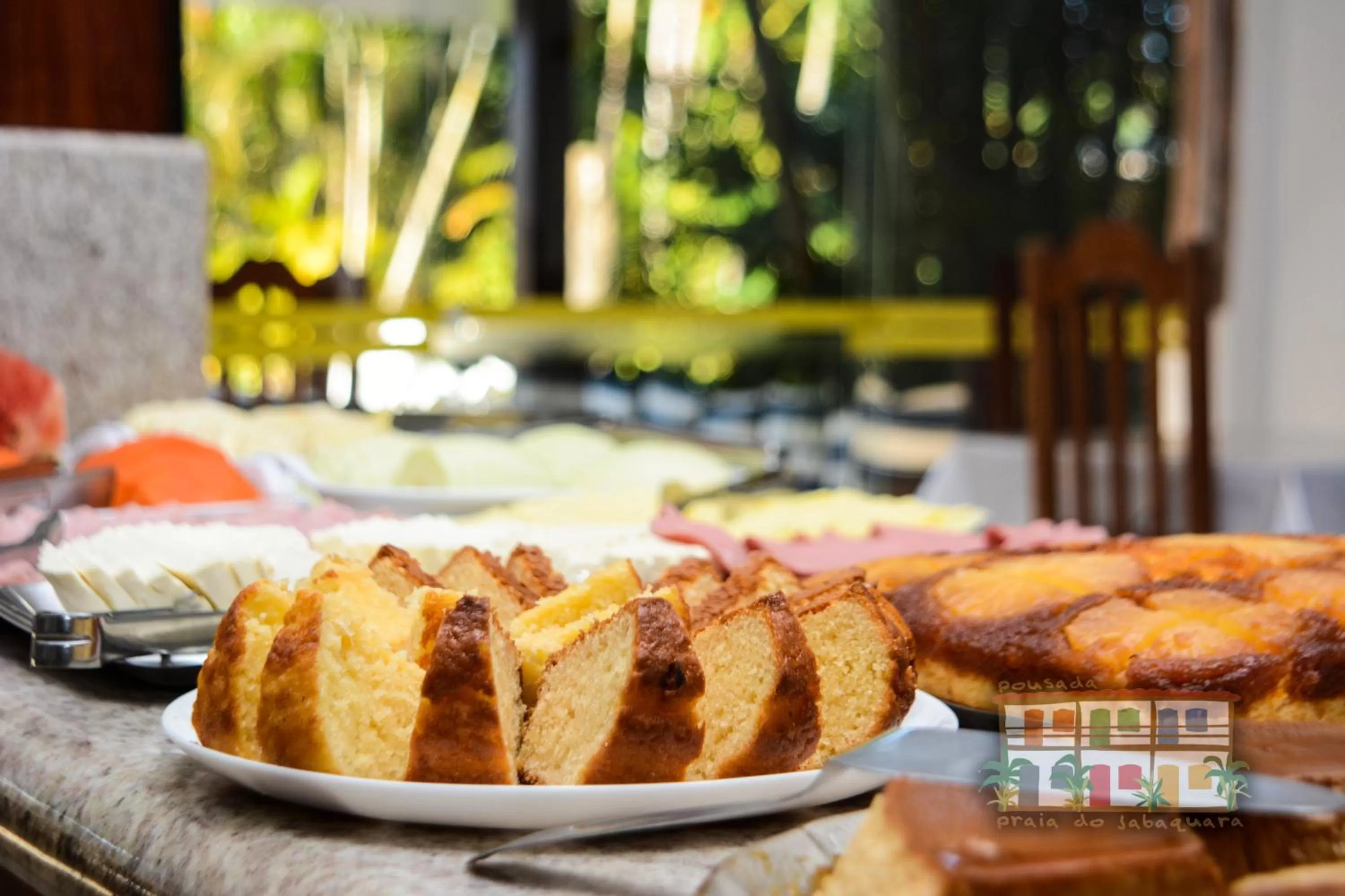 Buffet breakfast in Pousada Praia do Jabaquara