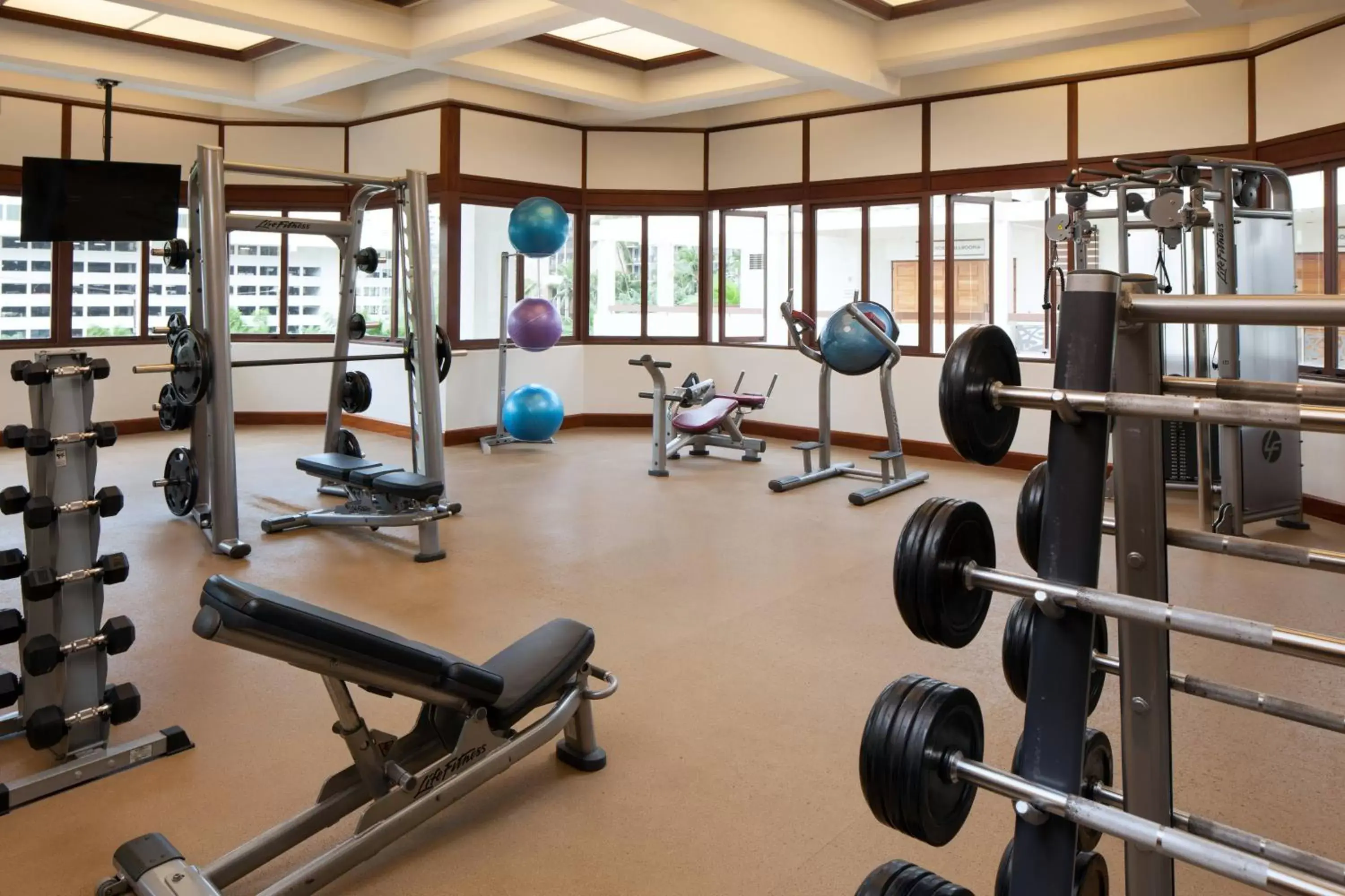 Fitness centre/facilities, Fitness Center/Facilities in Waikiki Beach Marriott Resort & Spa