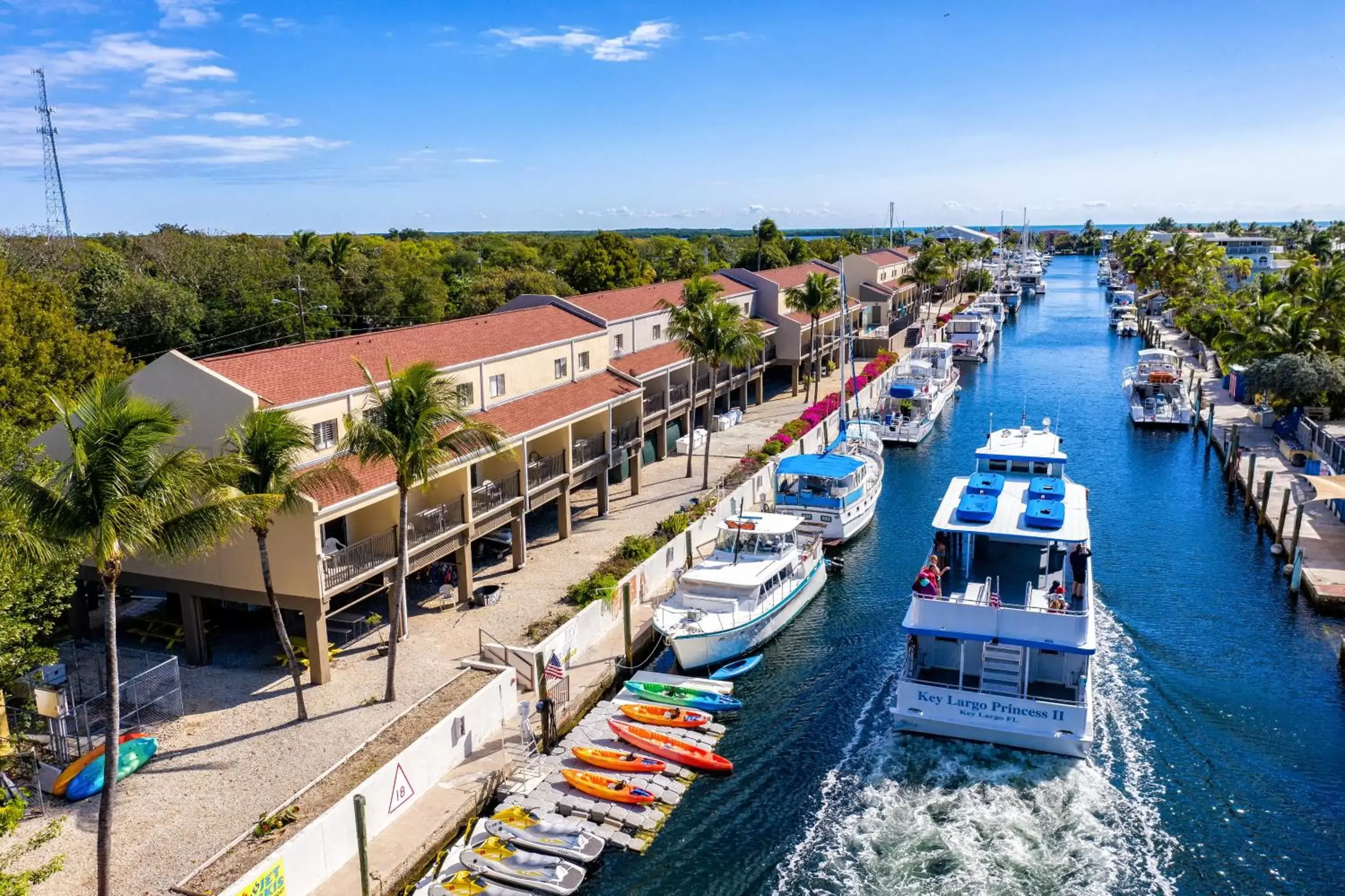 Bird's-eye View in Waterside Suites and Marina