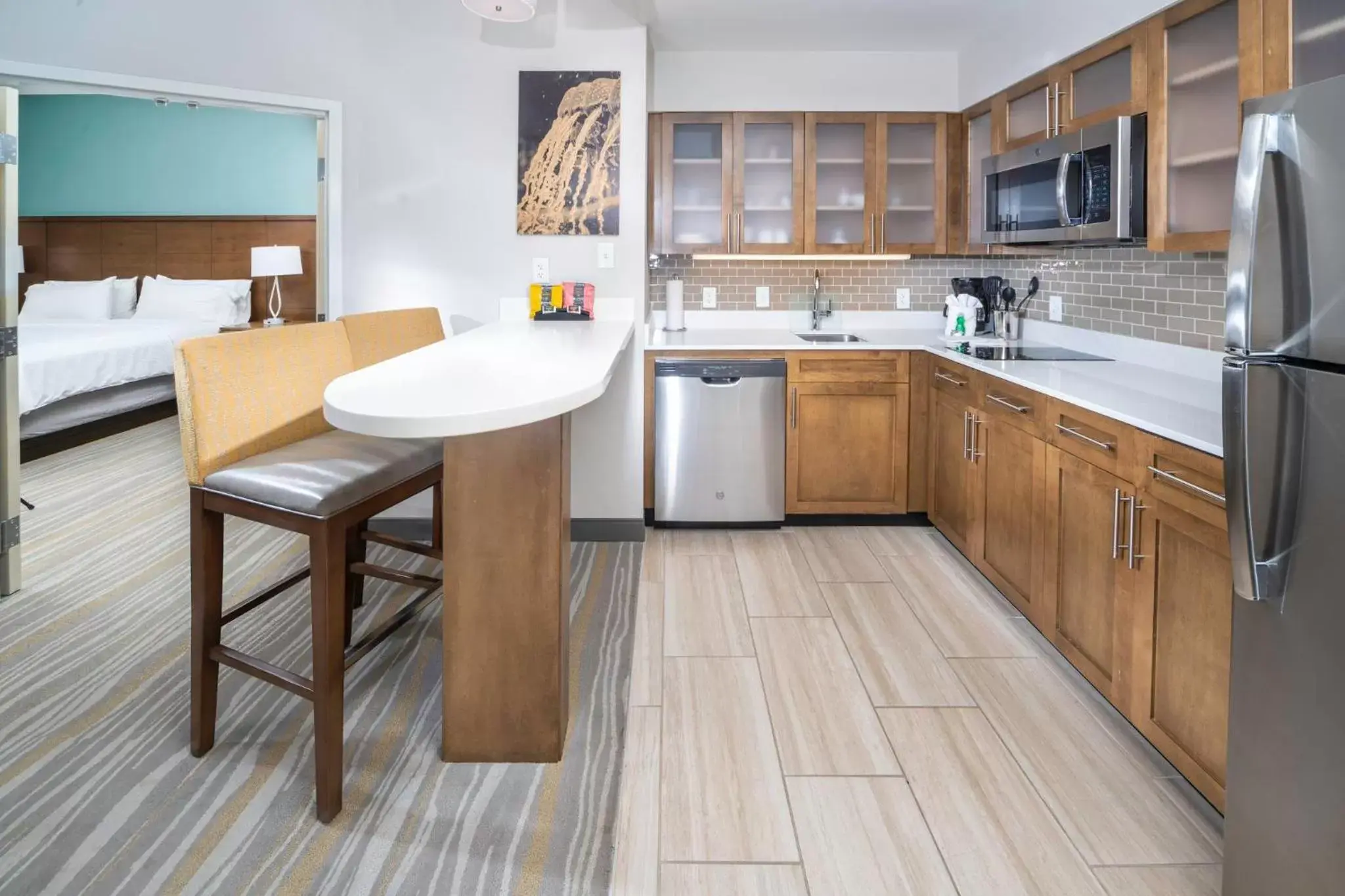 Photo of the whole room, Kitchen/Kitchenette in Staybridge Suites - Summerville, an IHG Hotel