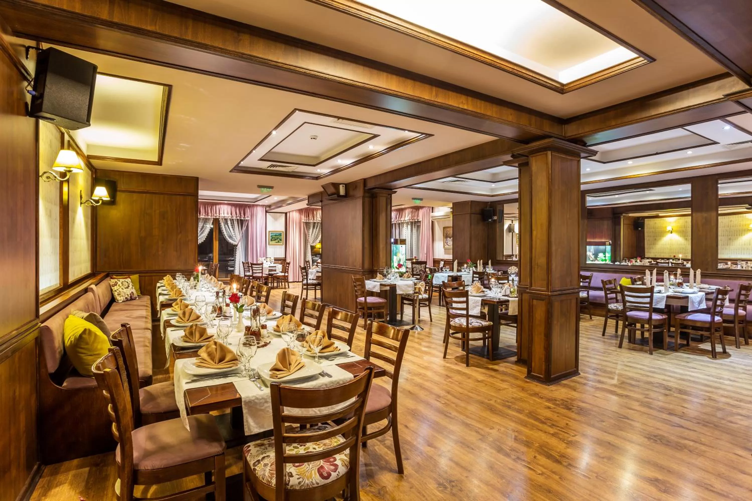 Restaurant/places to eat in Chateau Montagne Hotel Troyan