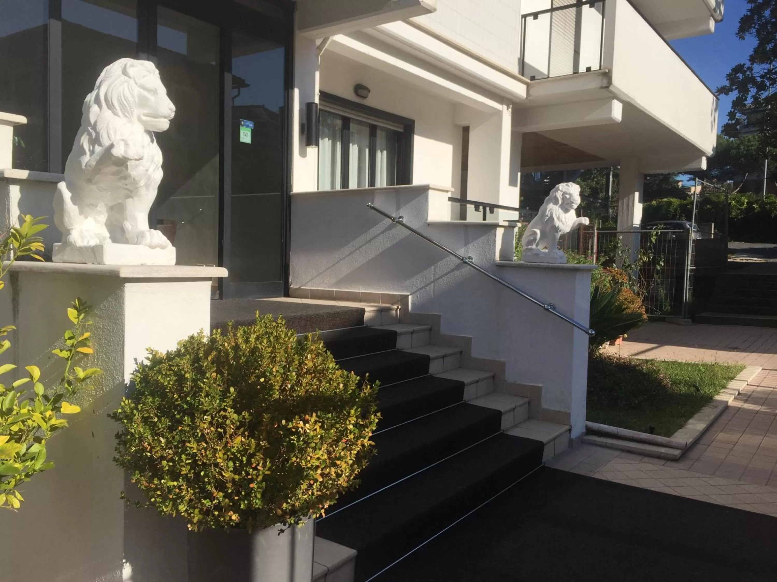 Facade/entrance in Hotel Sisto V