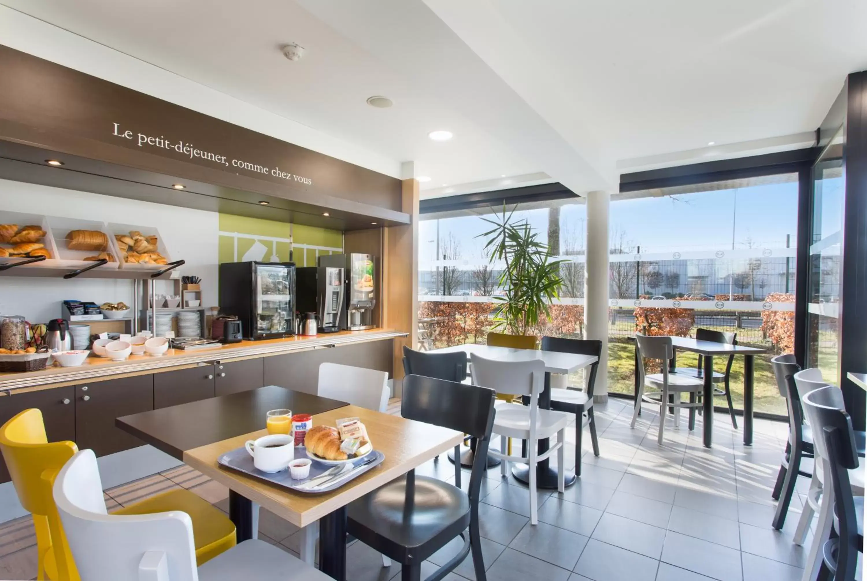 Buffet breakfast, Restaurant/Places to Eat in B&B HOTEL Arras