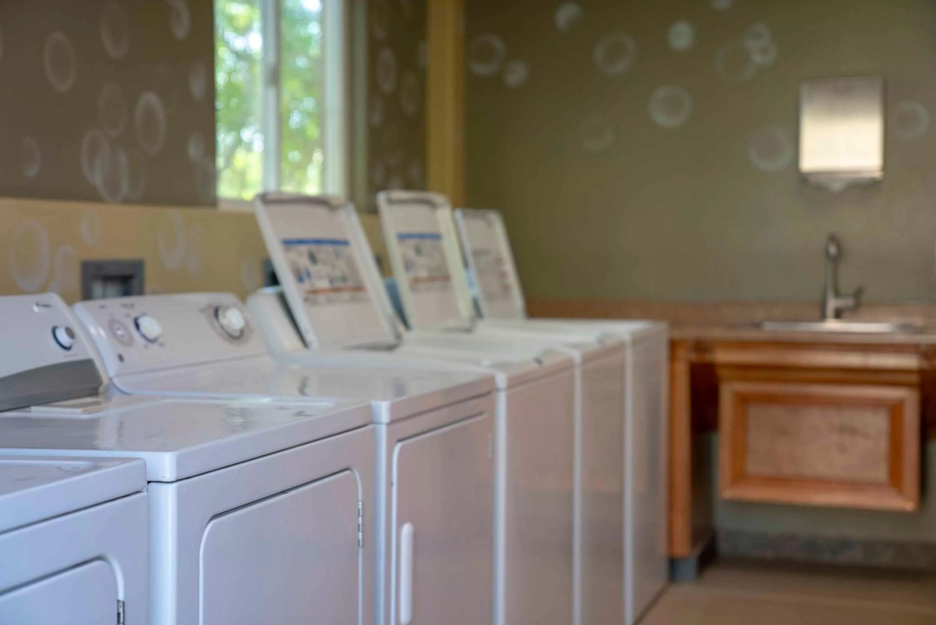 laundry in Raintree's Cimarron Golf Resort Palm Springs