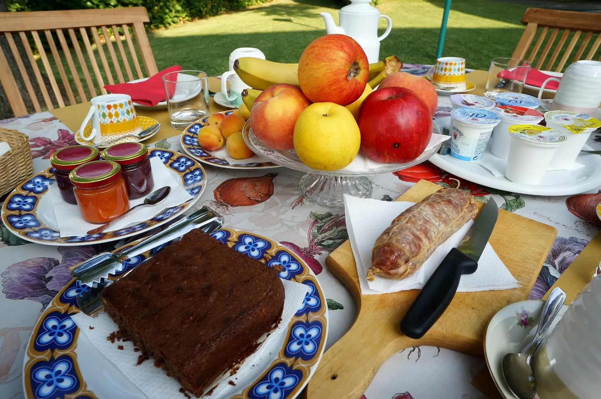 Italian breakfast in B&B Luna di Langa