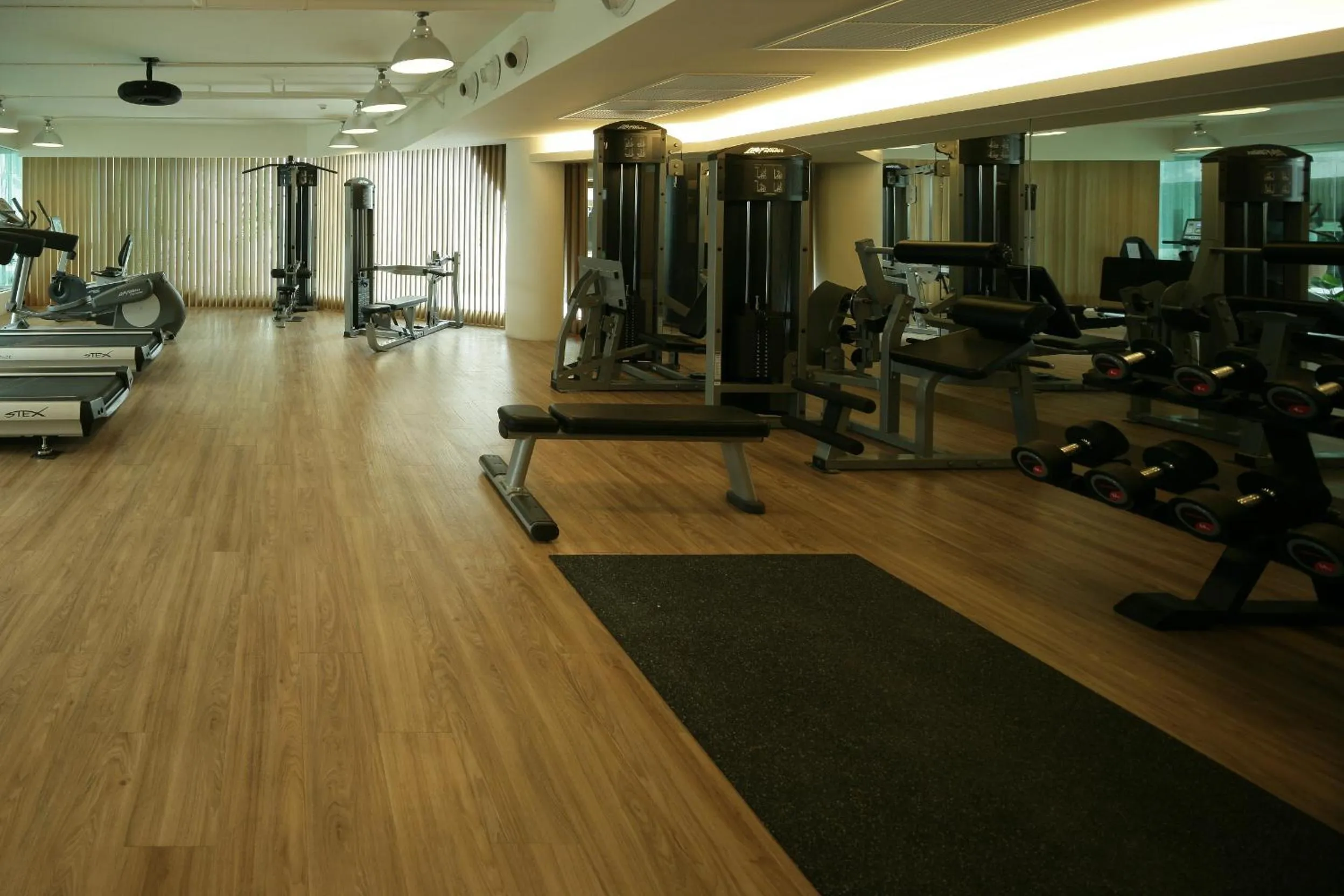 Fitness centre/facilities in LiT BANGKOK Hotel