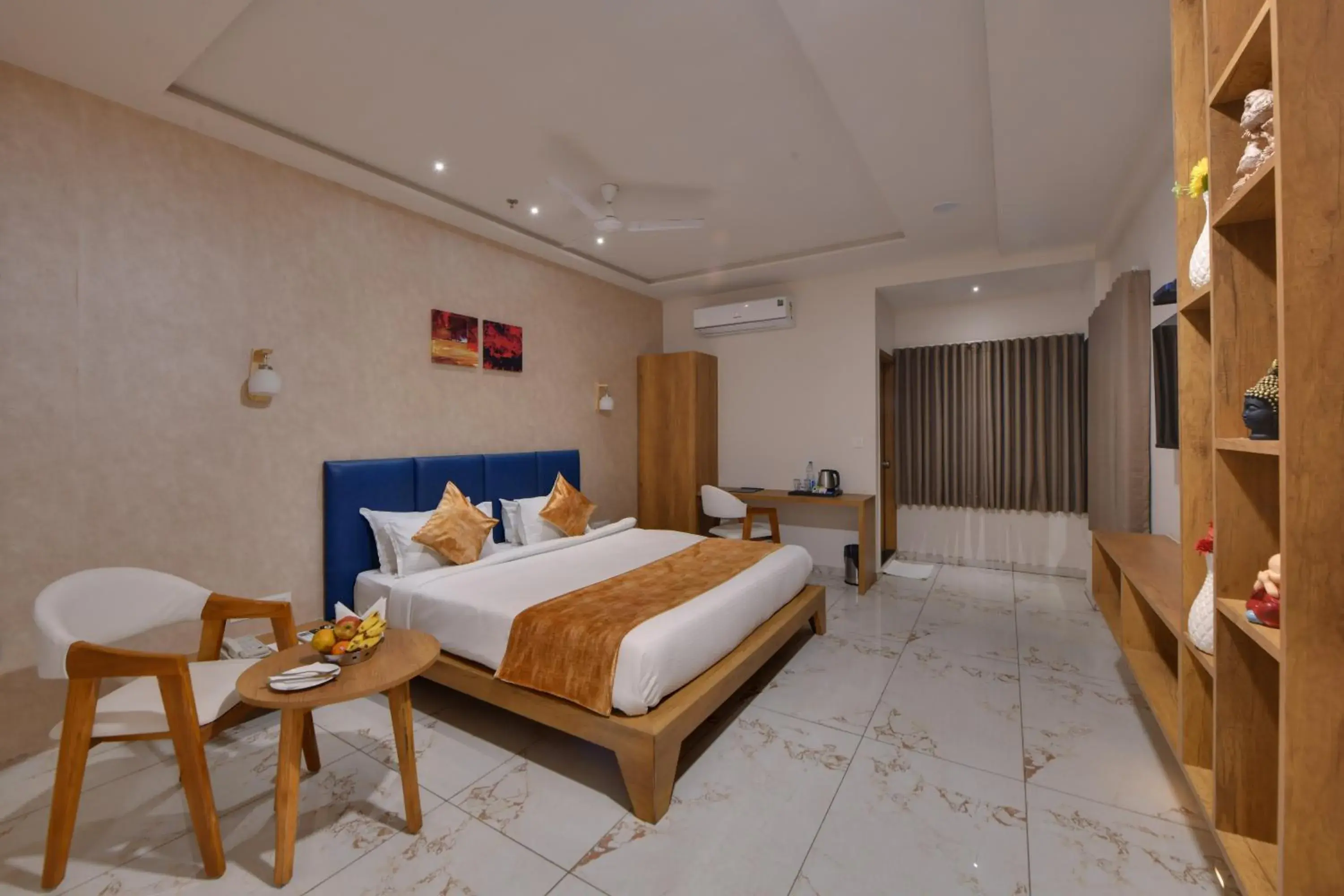 Click Hotel Tulsi