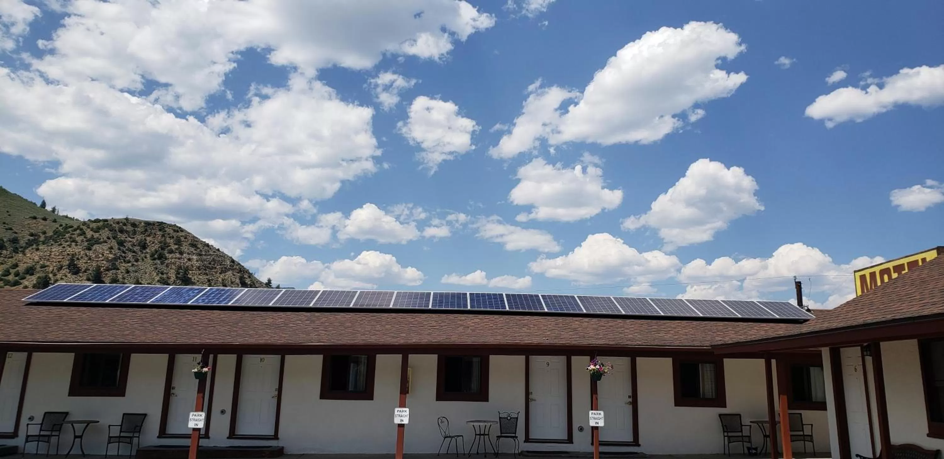 Property building in Canyon Motel near Rocky Mountain National Park