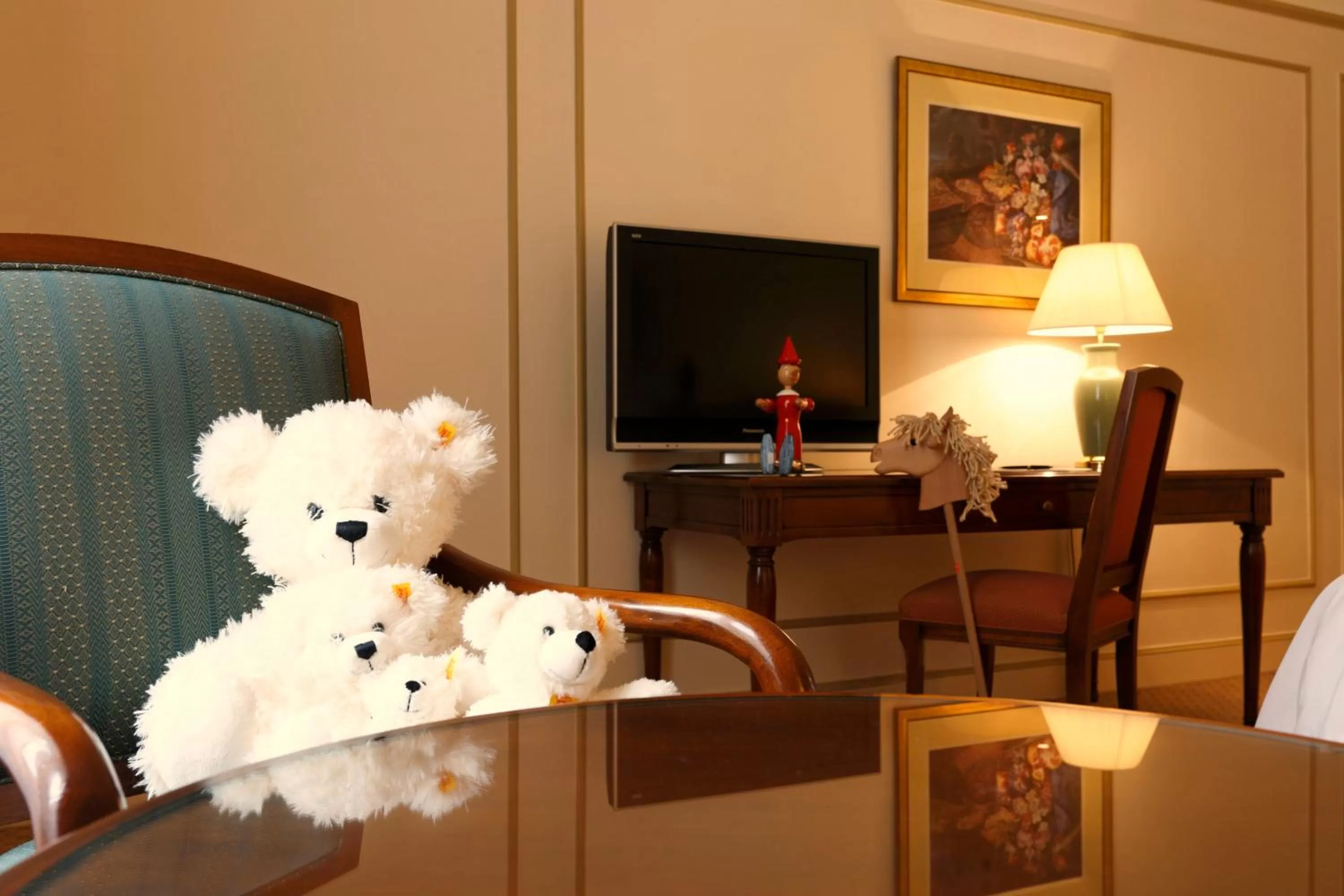 Seating area in Hotel Le Plaza Brussels