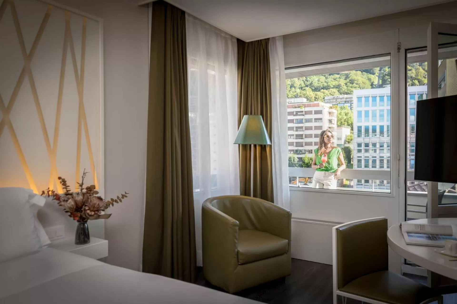 Balcony/Terrace, Bed in Hotel Admiral Lugano