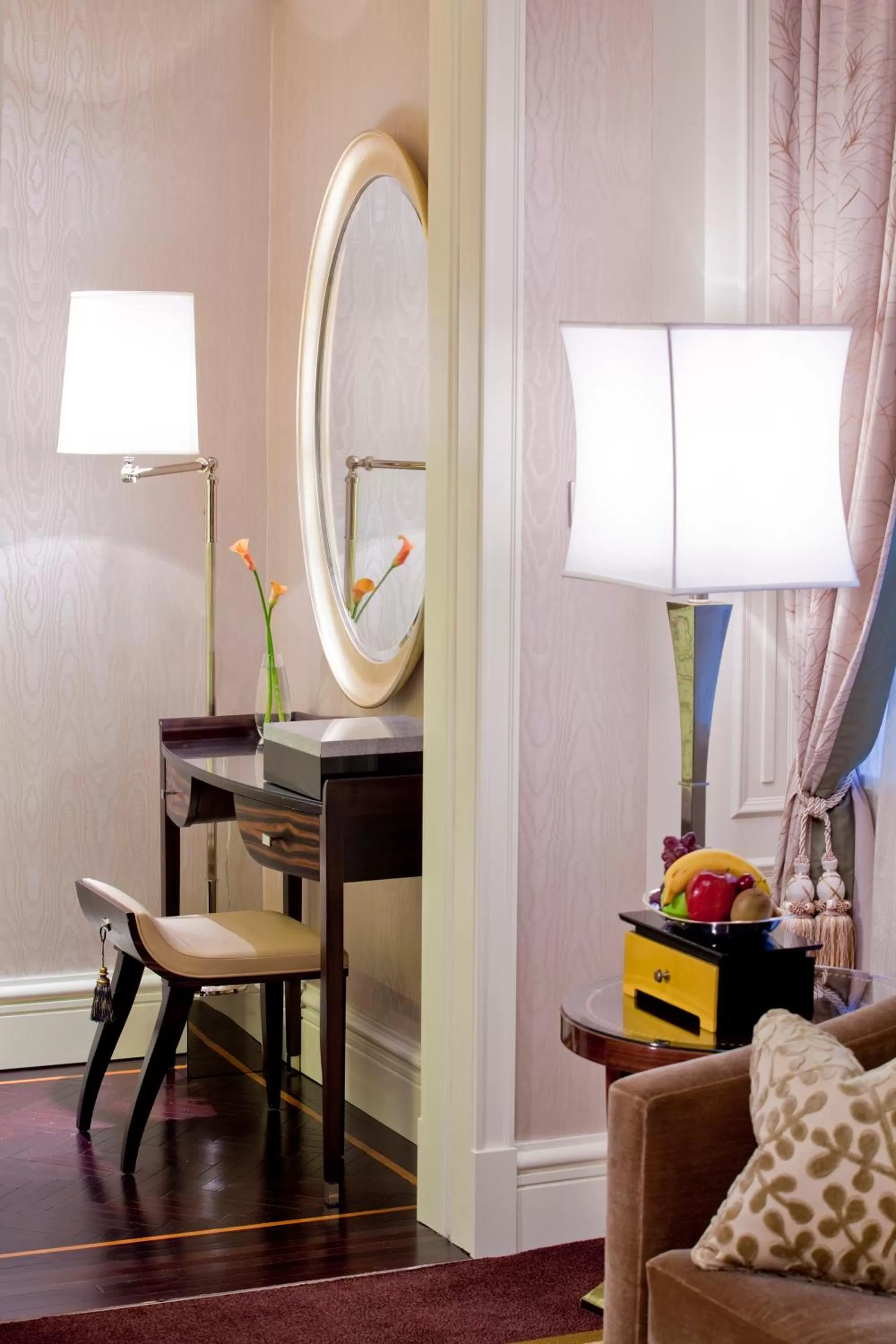 Living room in Fairmont Peace Hotel on the Bund