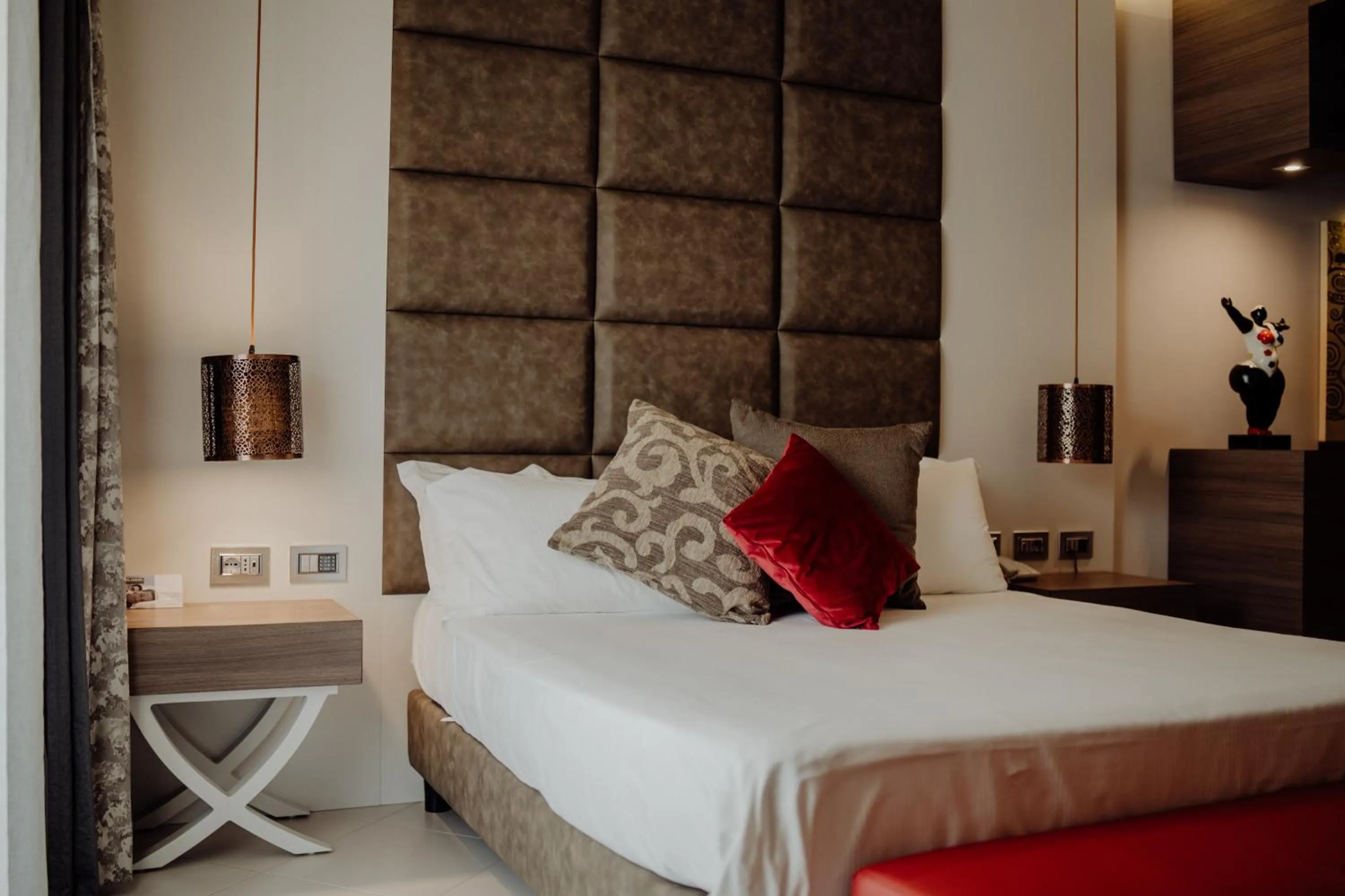 Bed in Hotel Niagara