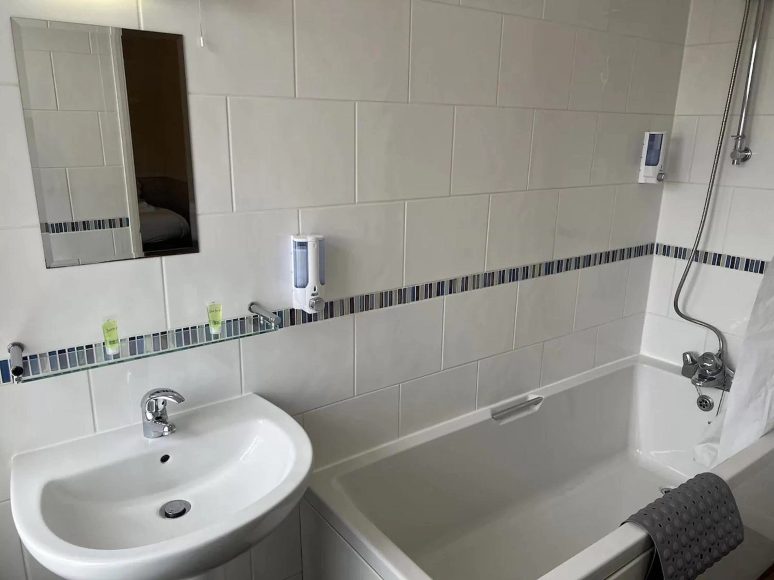 Bathroom in Hatters Hotel