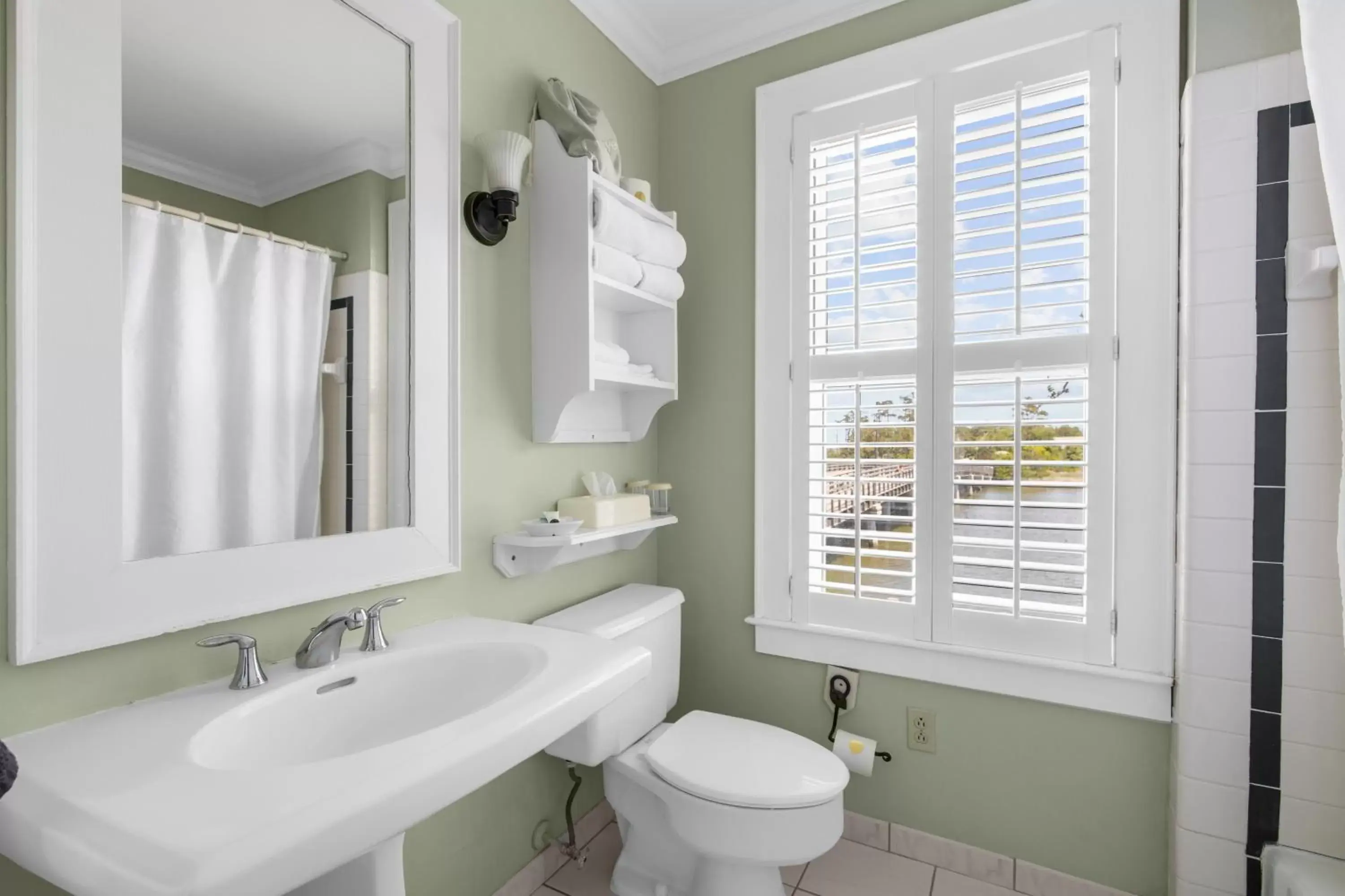 Bathroom in The Tranquil House Inn