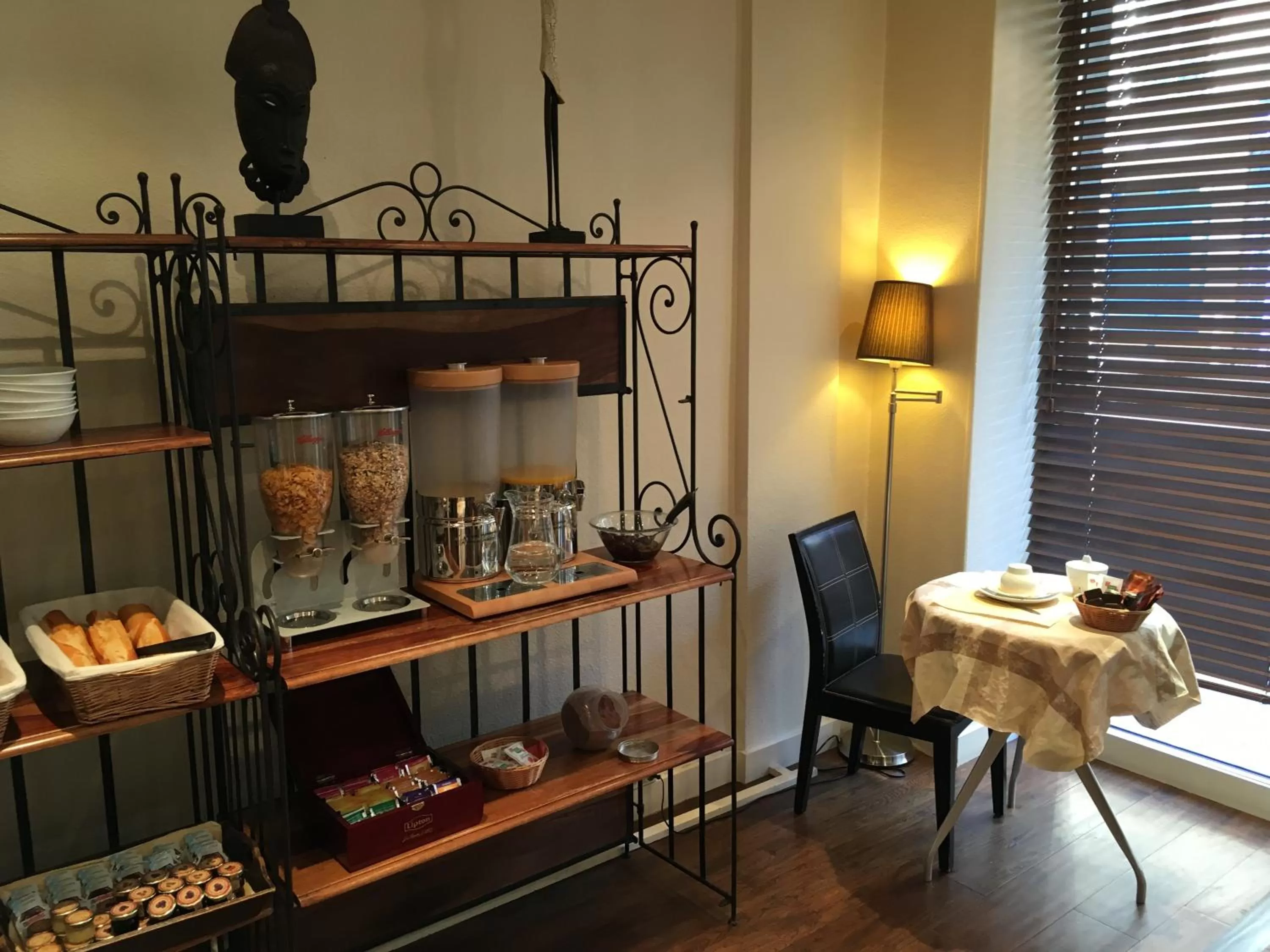 Dining area in Hotel Antin St Georges