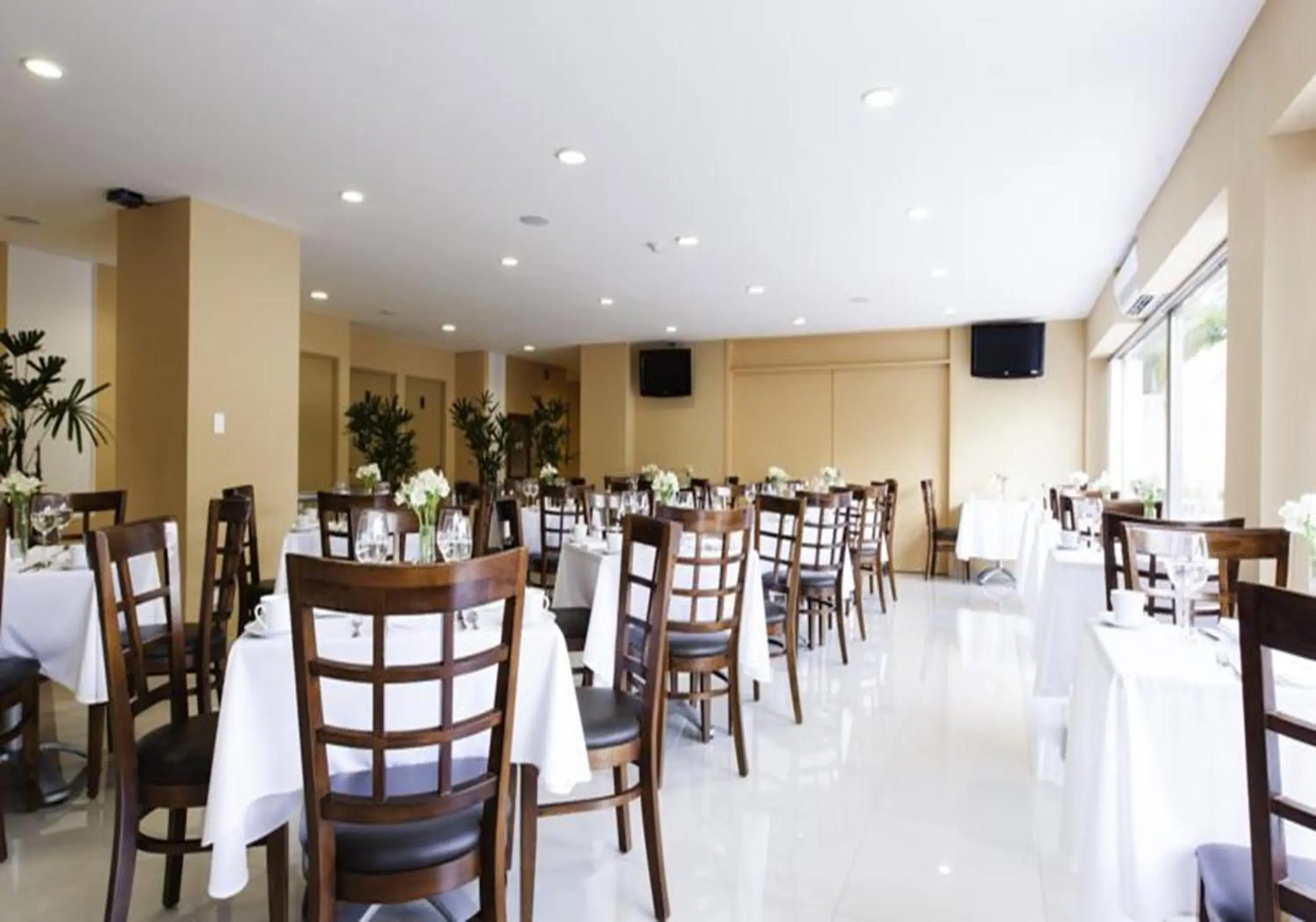 Meeting/conference room, Restaurant/Places to Eat in Mision Express Merida Altabrisa
