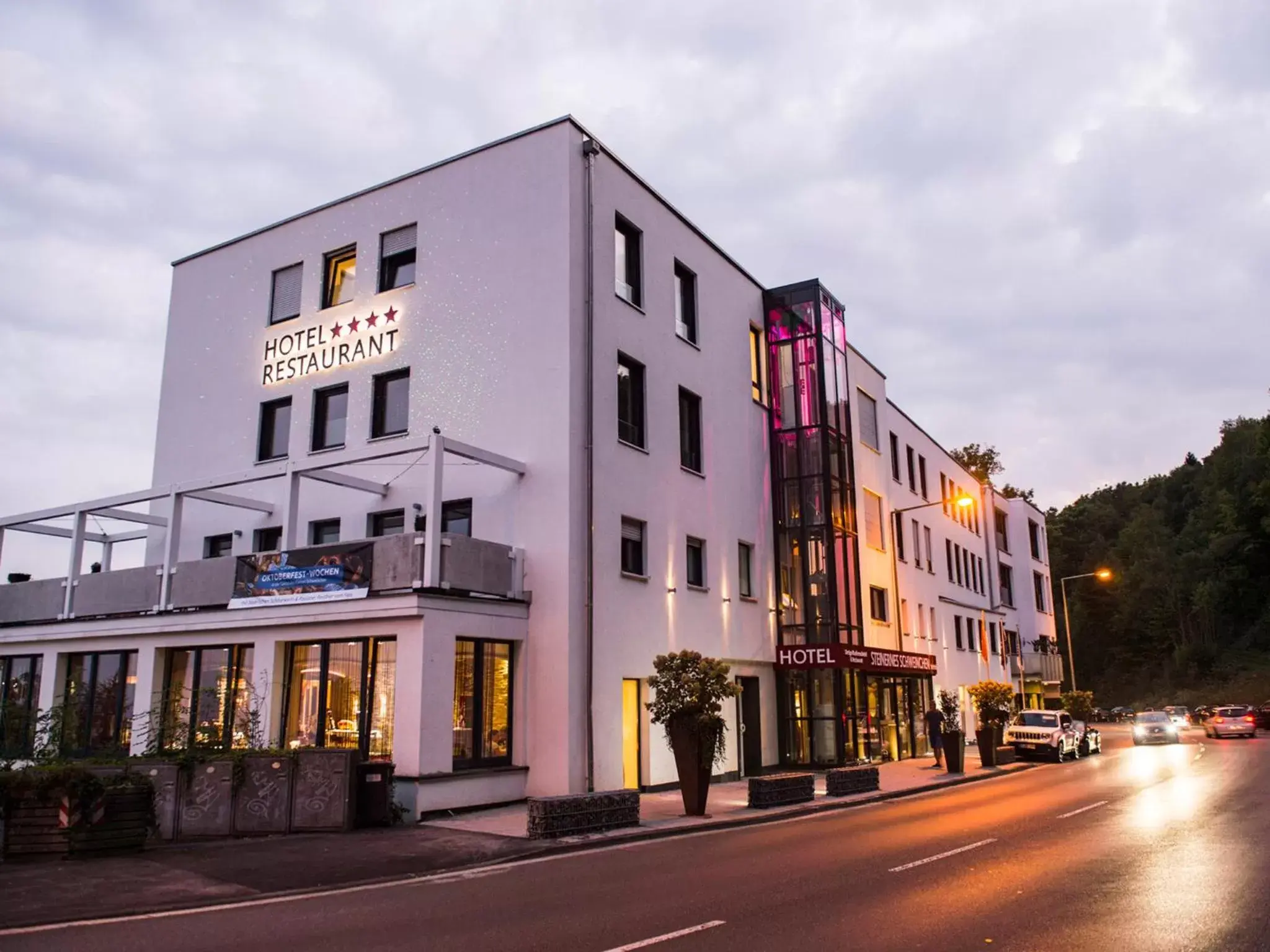 Property Building in Design-Konferenzhotel & Restaurant Steinernes Schweinchen