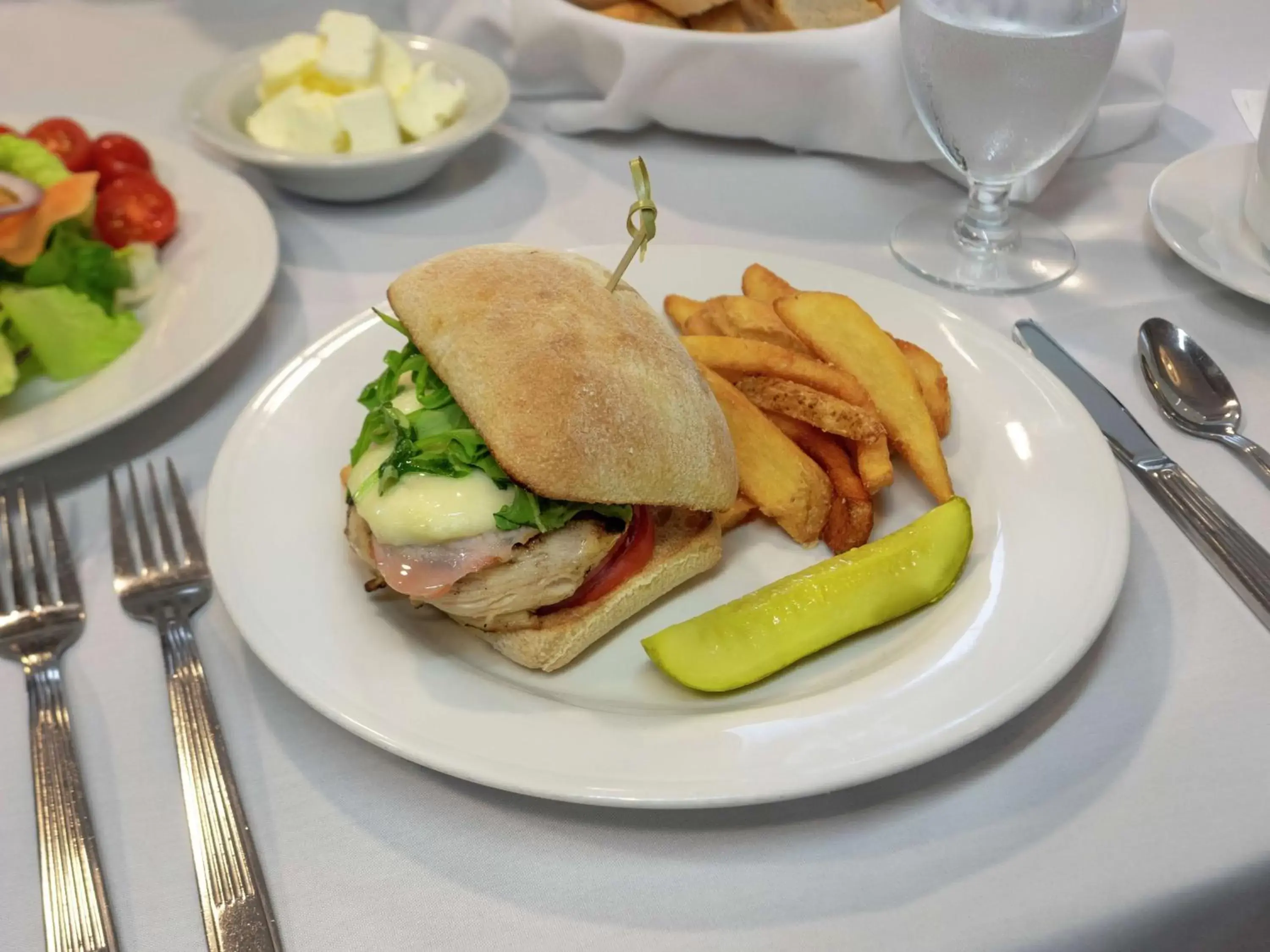 Restaurant/places to eat in The Hilton Garden Inn Buffalo-Downtown Restaurant/places to eat in The Hilton Garden Inn Buffalo-Downtown