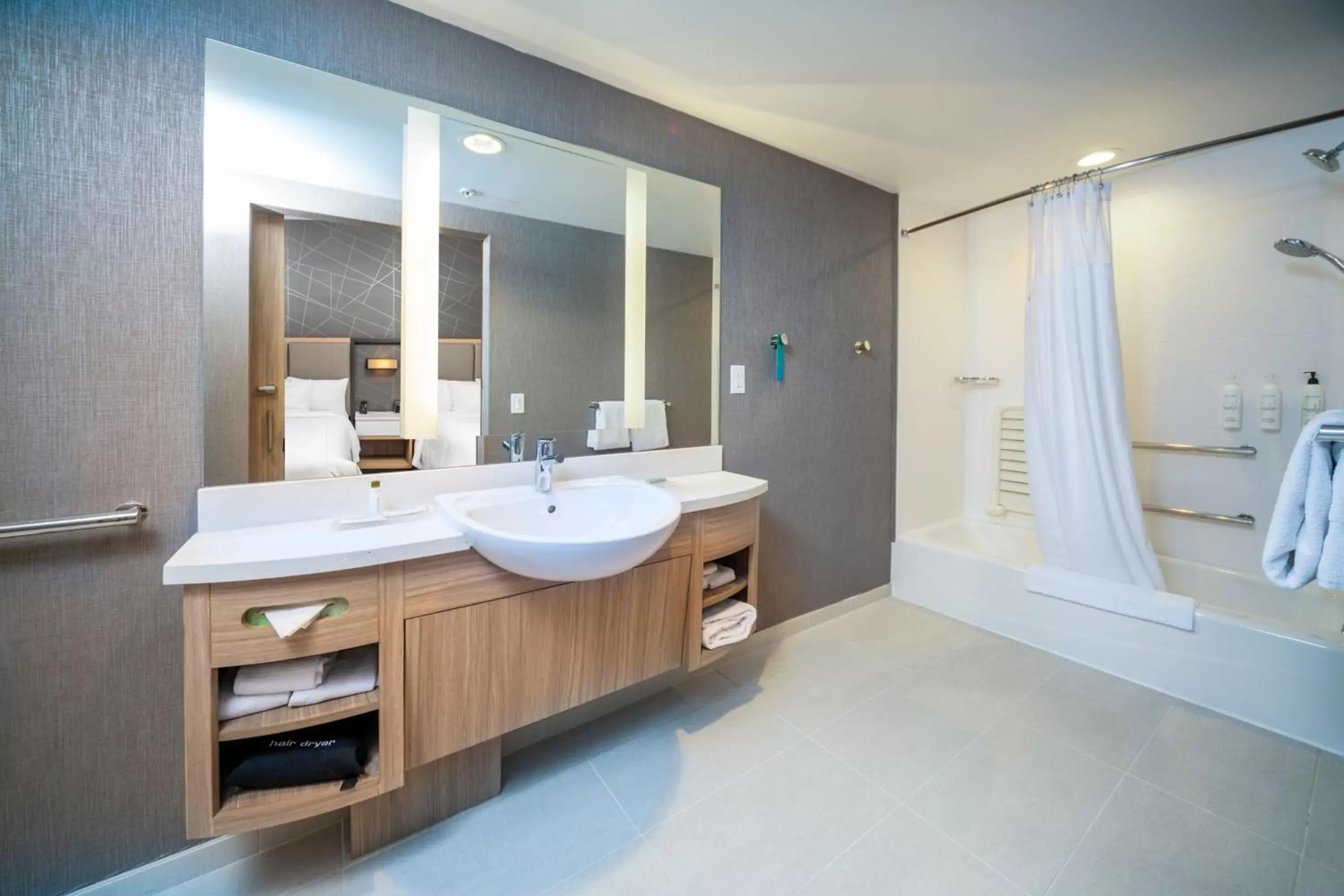 Bathroom in SpringHill Suites by Marriott Kenosha