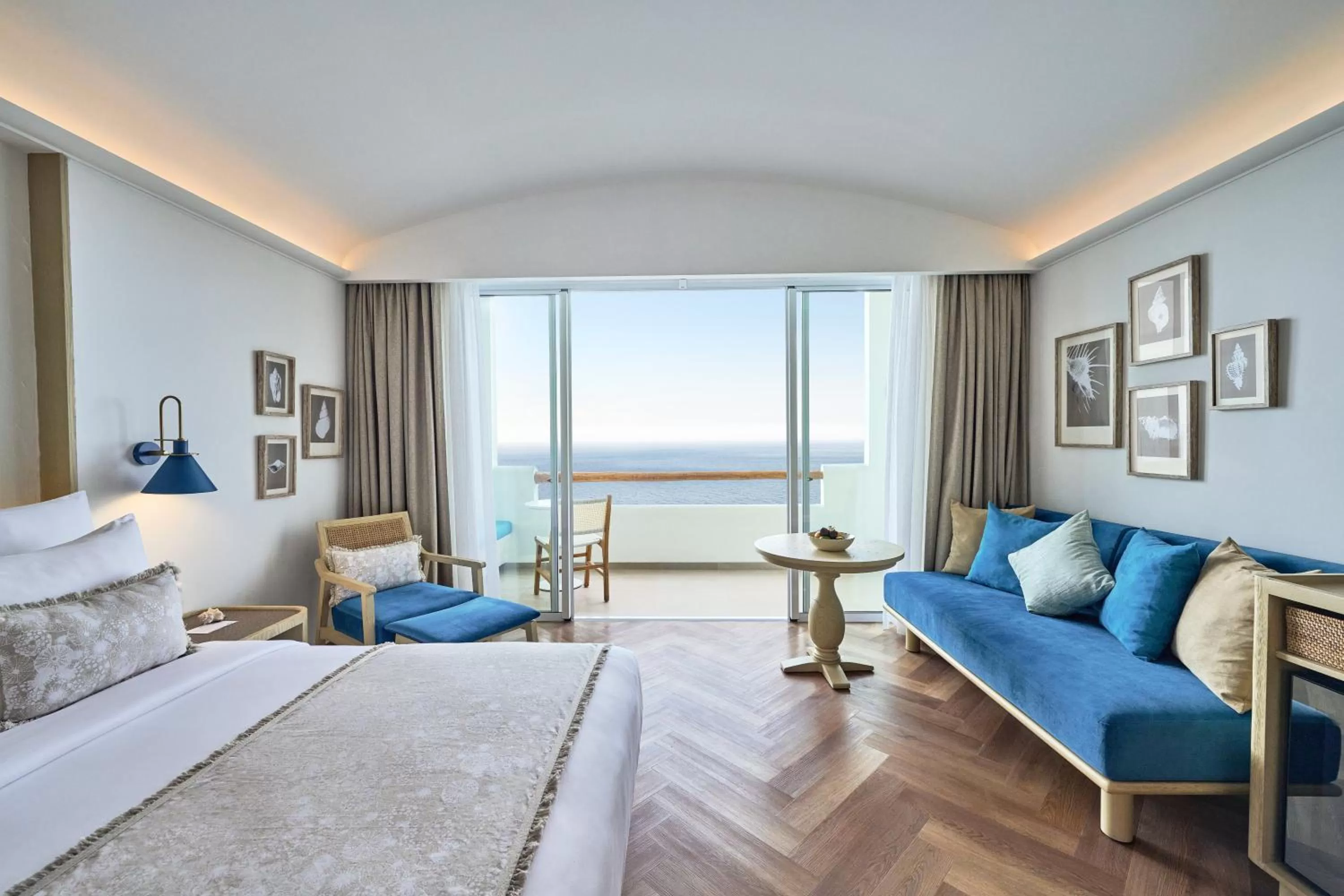 Bedroom, Bed in Royal Avila Boutique Resort