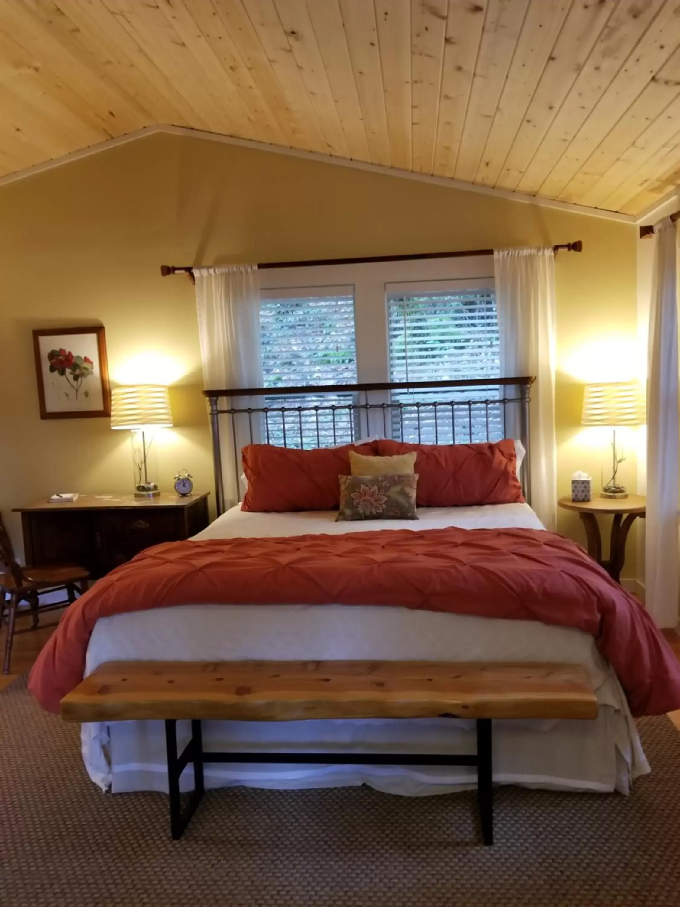 Bed in China Creek Cottages