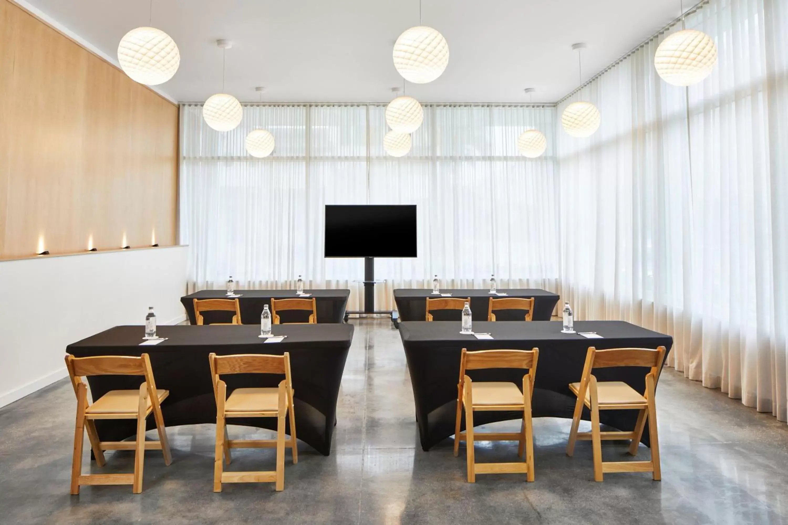 Meeting/conference room in The Sarasota Modern, a Tribute Portfolio Hotel