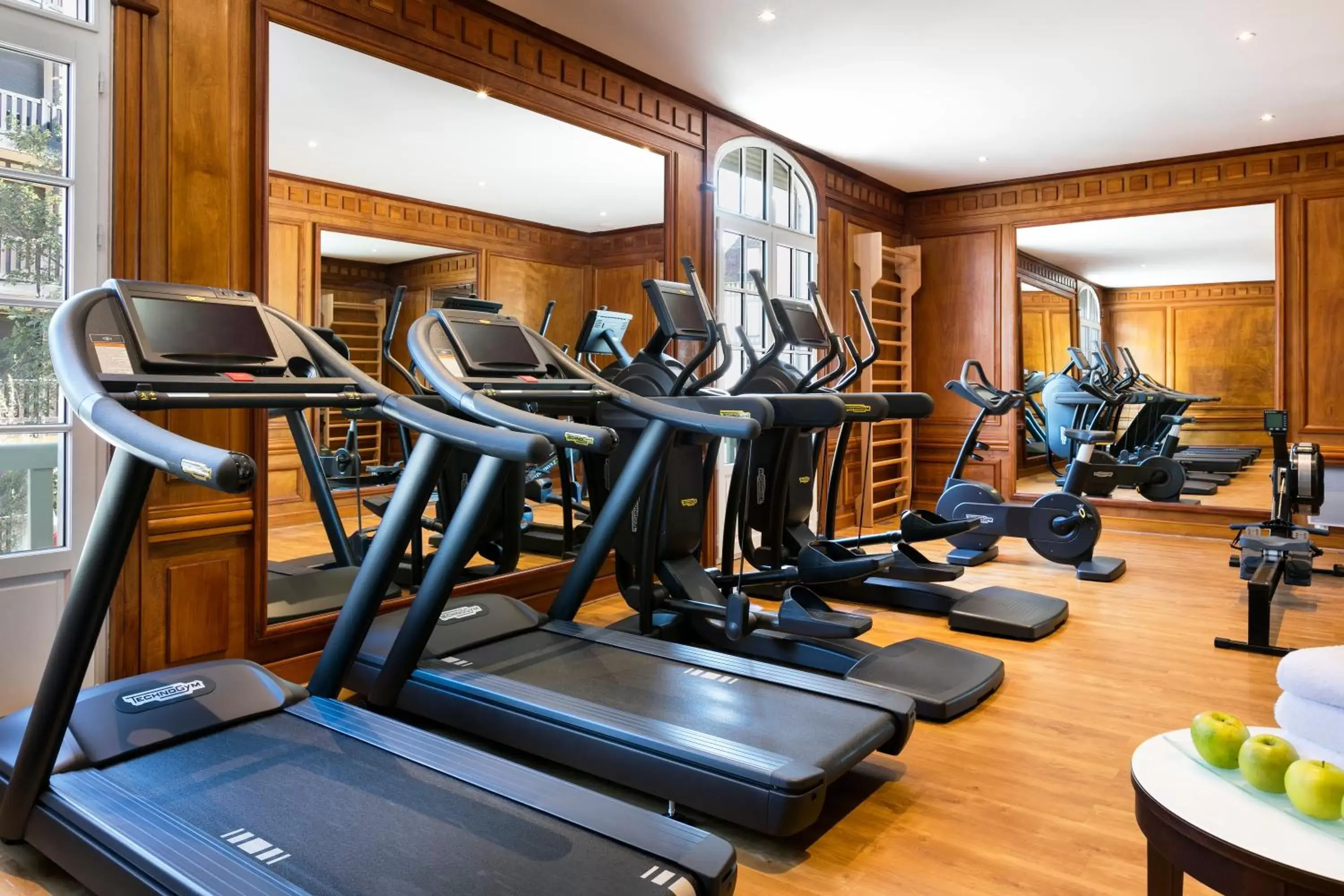 Fitness centre/facilities in Hôtel Barrière Le Normandy