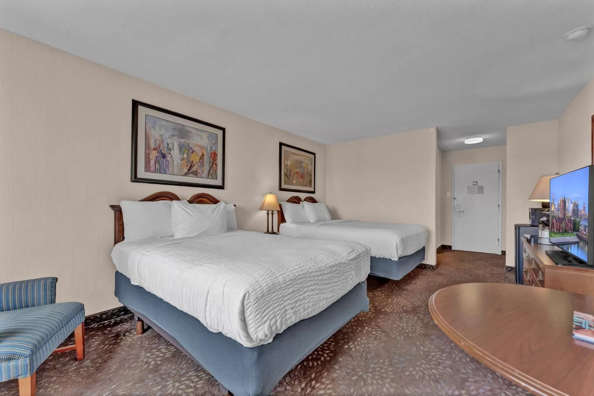 TV and multimedia, Bed in Buffalo Airport Hotel