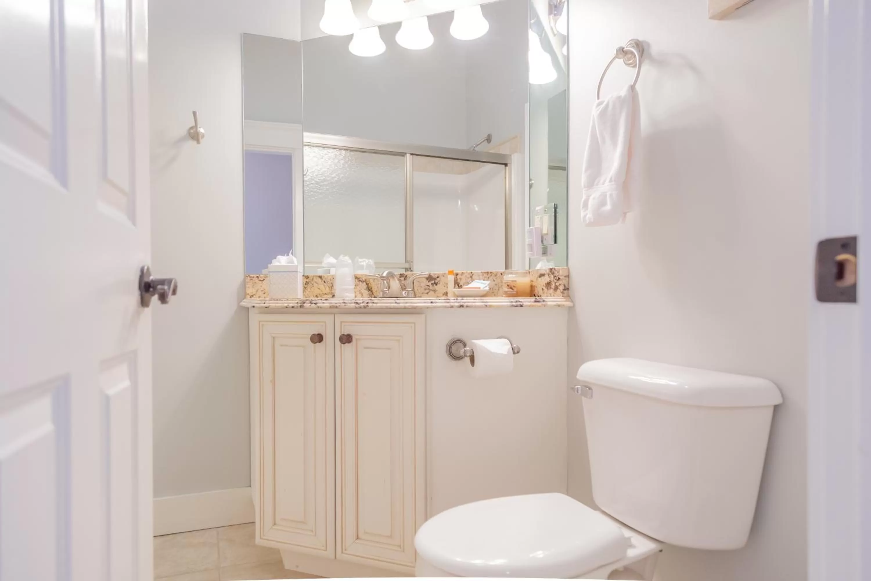 Bathroom in Sheepscot Harbour Village Resort