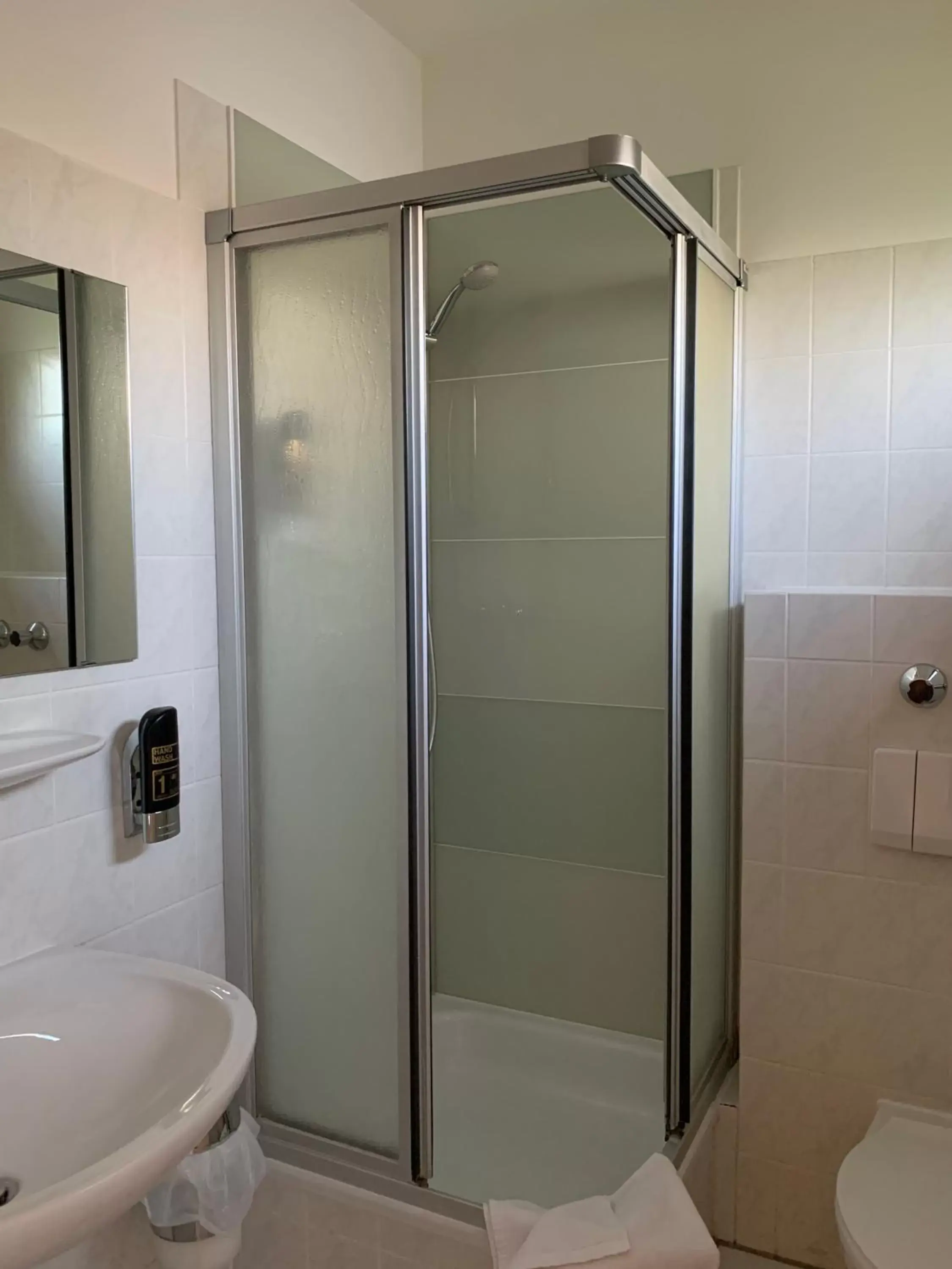 Shower, Bathroom in Hotel Toskana
