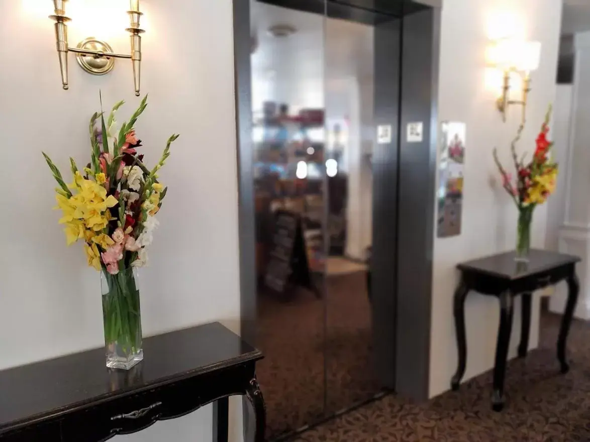 Decorative detail, Lobby/Reception in Bozeman Lewis & Clark Motel