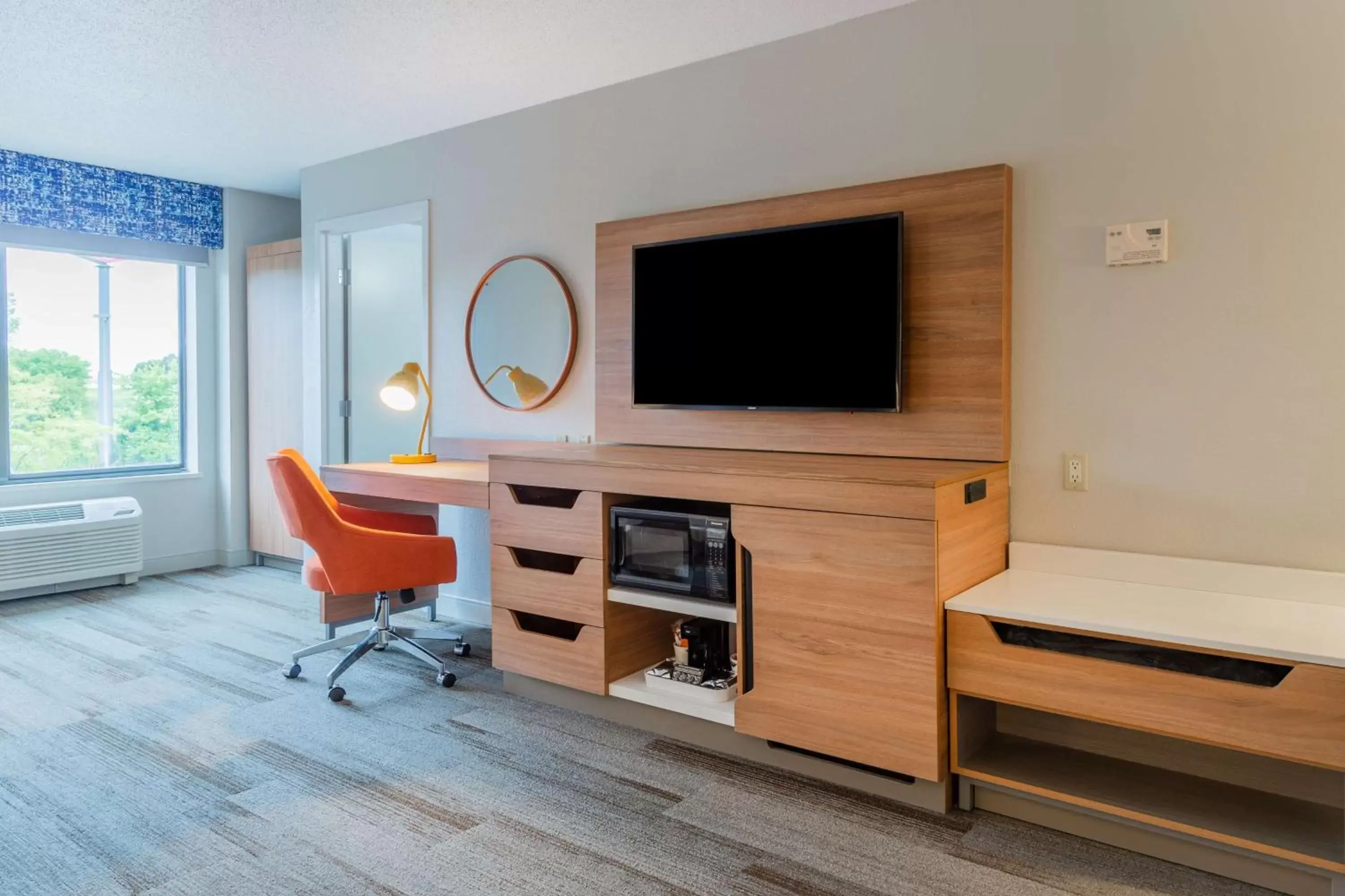 Bedroom in Hampton Inn La Crosse/Onalaska Bedroom in Hampton Inn La Crosse/Onalaska