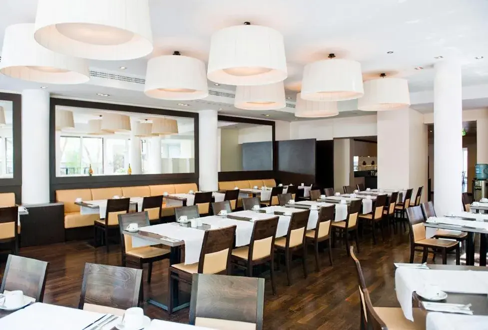 Restaurant/places to eat in Bristol Hotel - Frankfurt City - Central Station - Messe Restaurant/places to eat in Bristol Hotel - Frankfurt City - Central Station - Messe