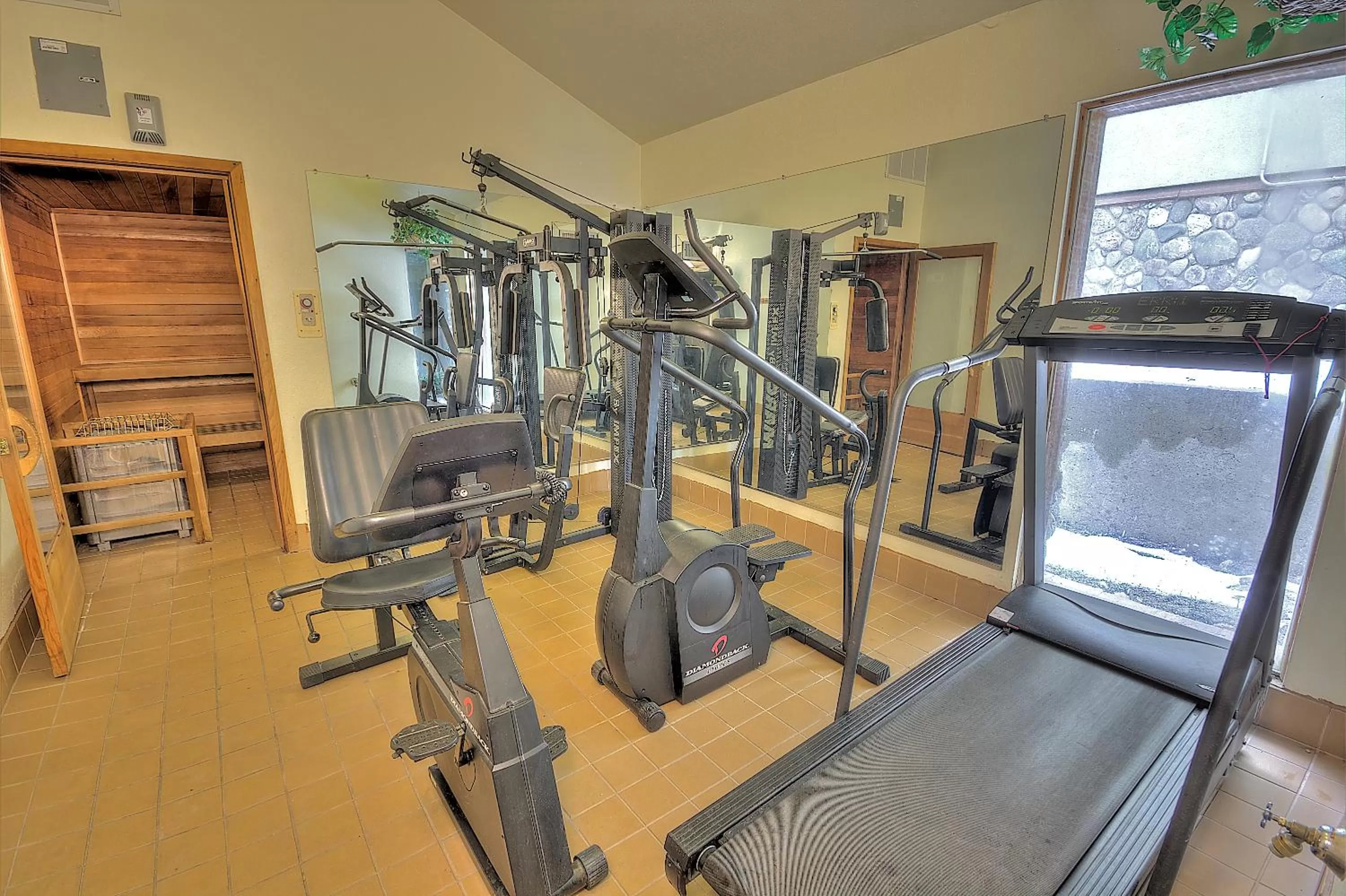 Fitness centre/facilities in Dillon Inn