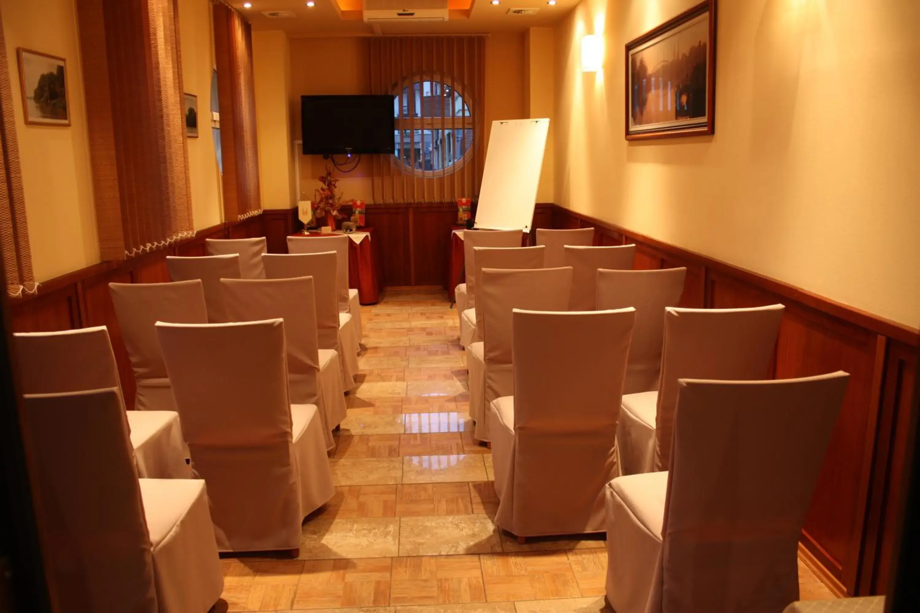 Business facilities in Dóm Hotel