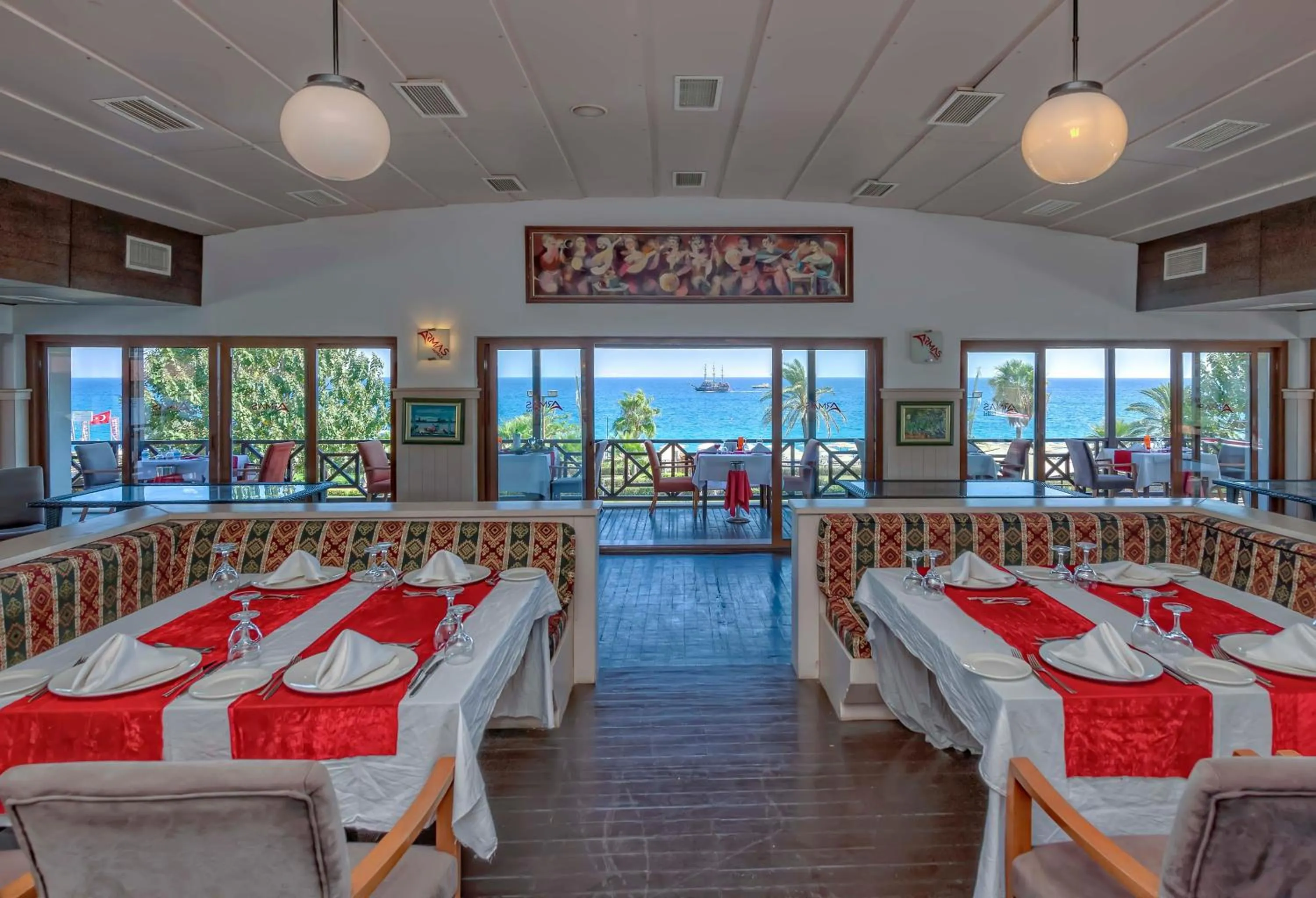 Restaurant/places to eat, Bed in Armas Labada