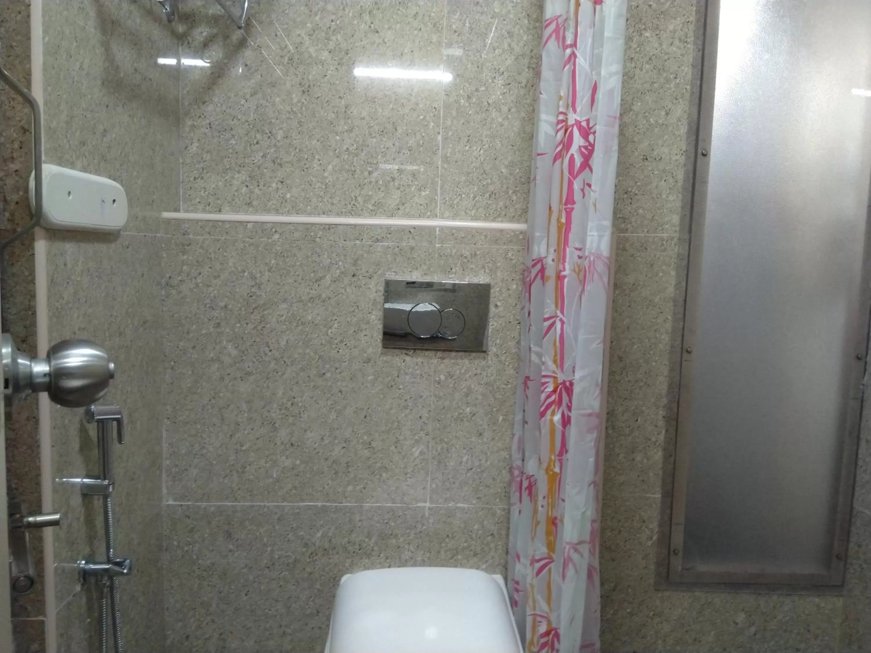 Bathroom in Chandru De Green