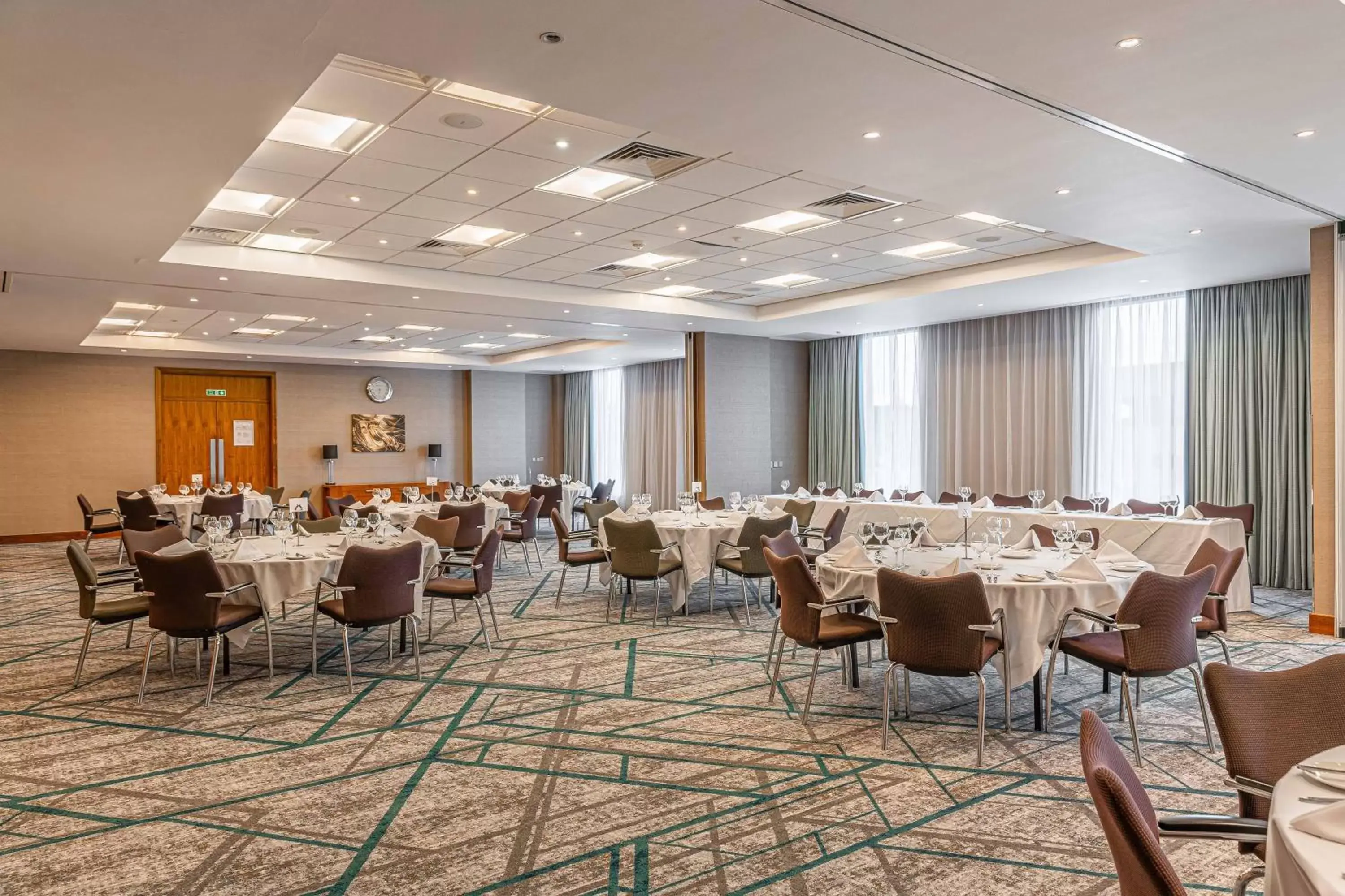 Banquet/Function facilities, Restaurant/Places to Eat in Crowne Plaza Reading East