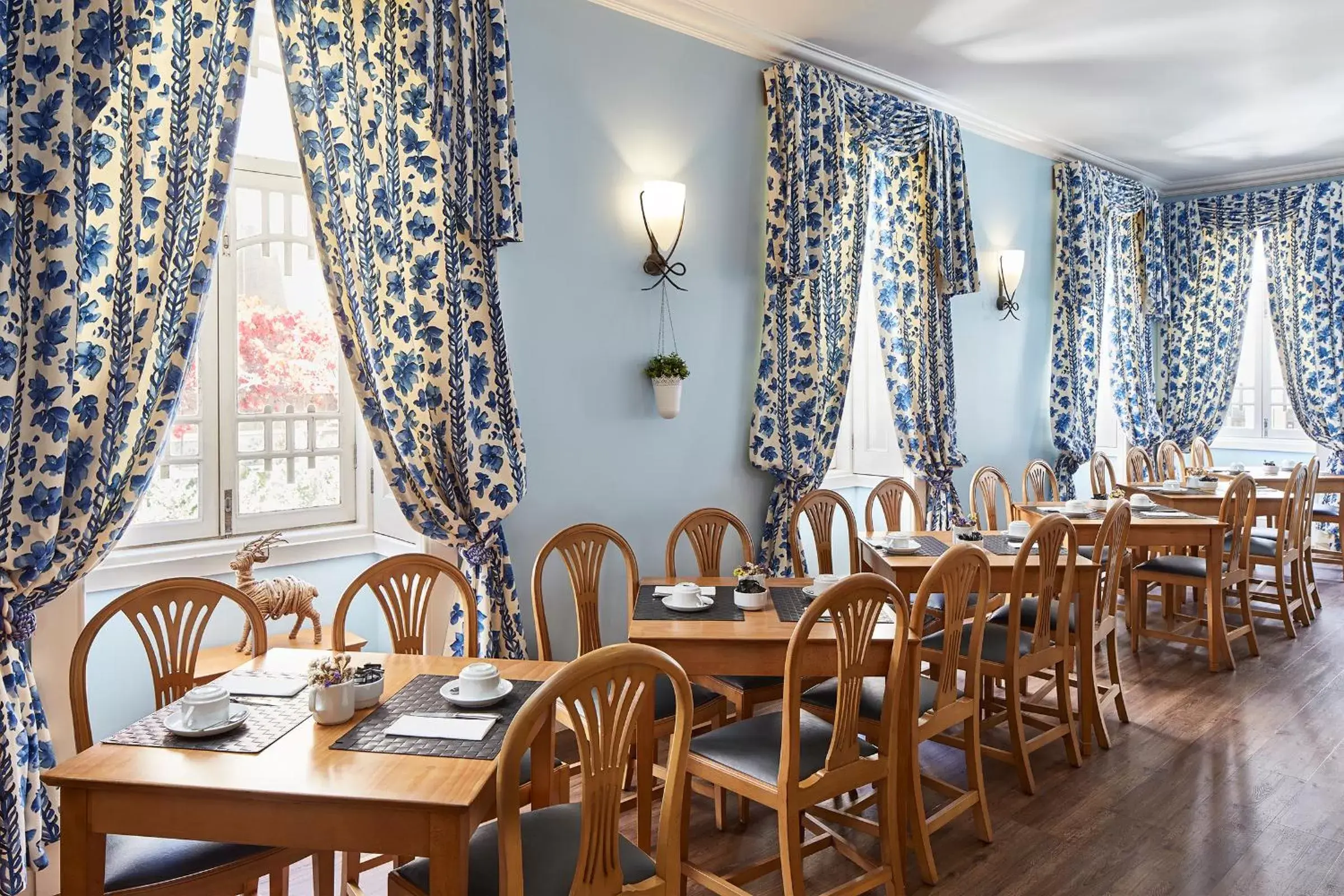 Breakfast in Hotel As Americas Breakfast in Hotel As Americas