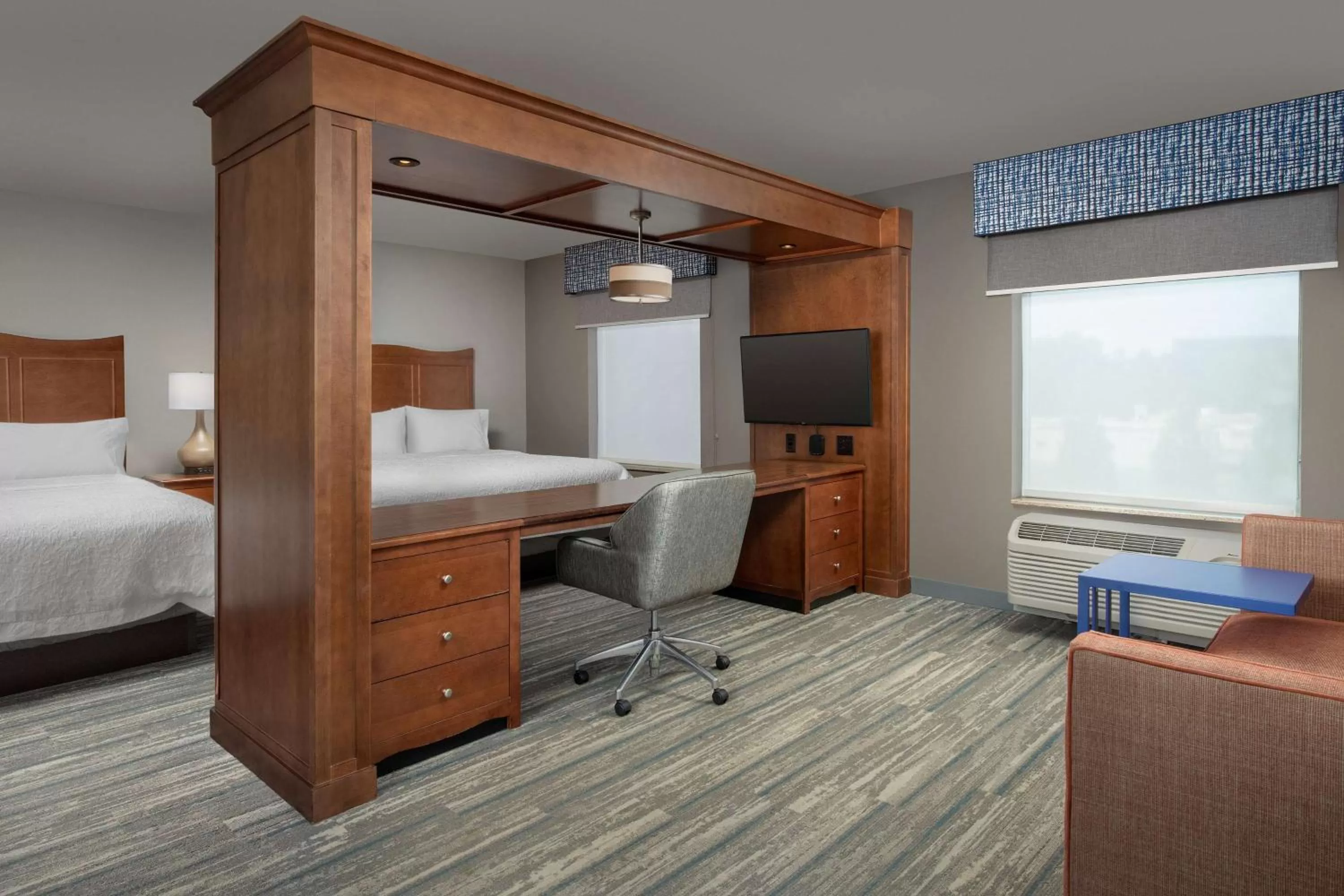 Bedroom, Bed in Hampton Inn & Suites Holly Springs