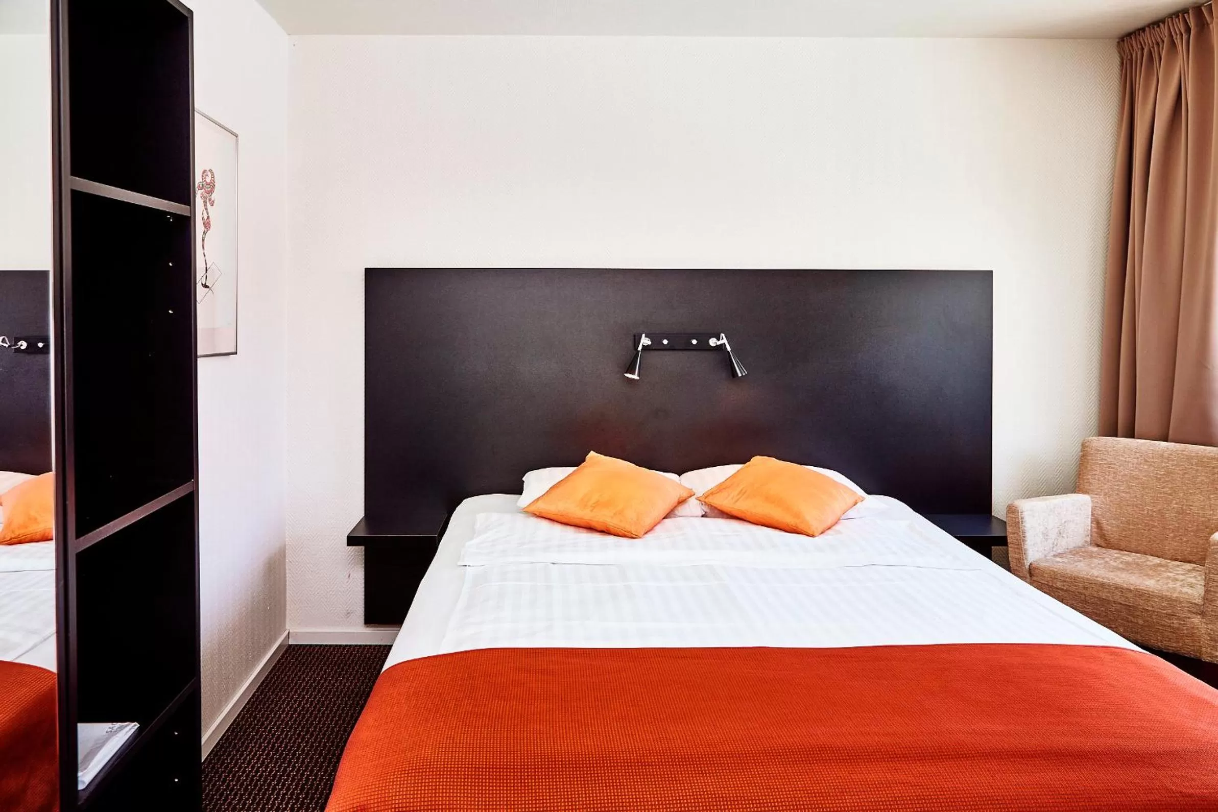 Photo of the whole room, Bed in Sturup Airport Hotel