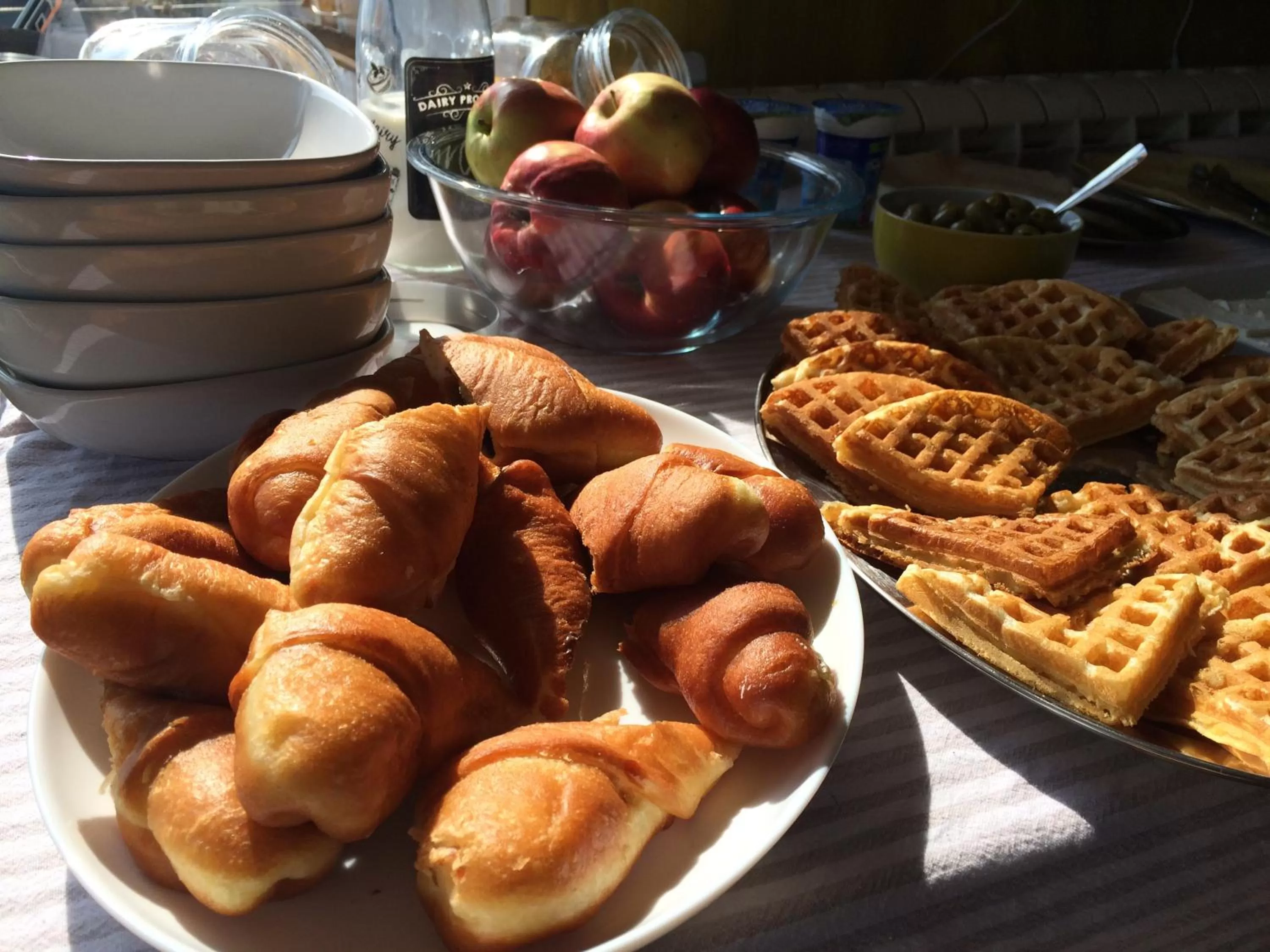 Breakfast in ArkaBarka 2- Floating Dream Rooms and Apartments