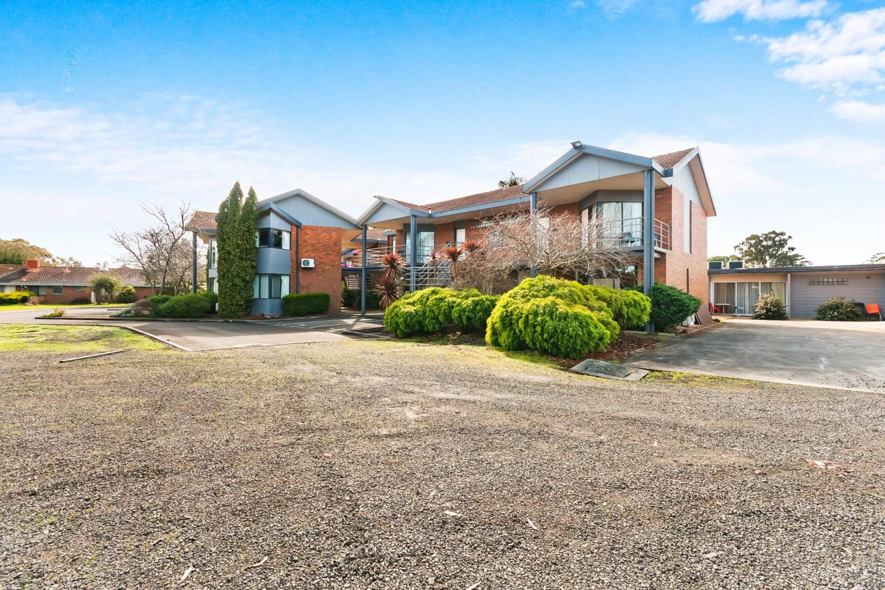 Property building in Quality Inn & Suites Traralgon