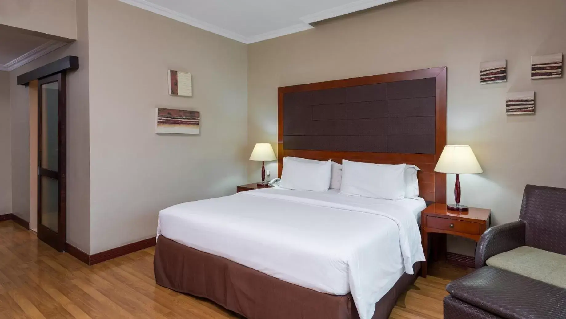 Bedroom, Bed in Park Inn by Radisson, Lagos Victoria Island