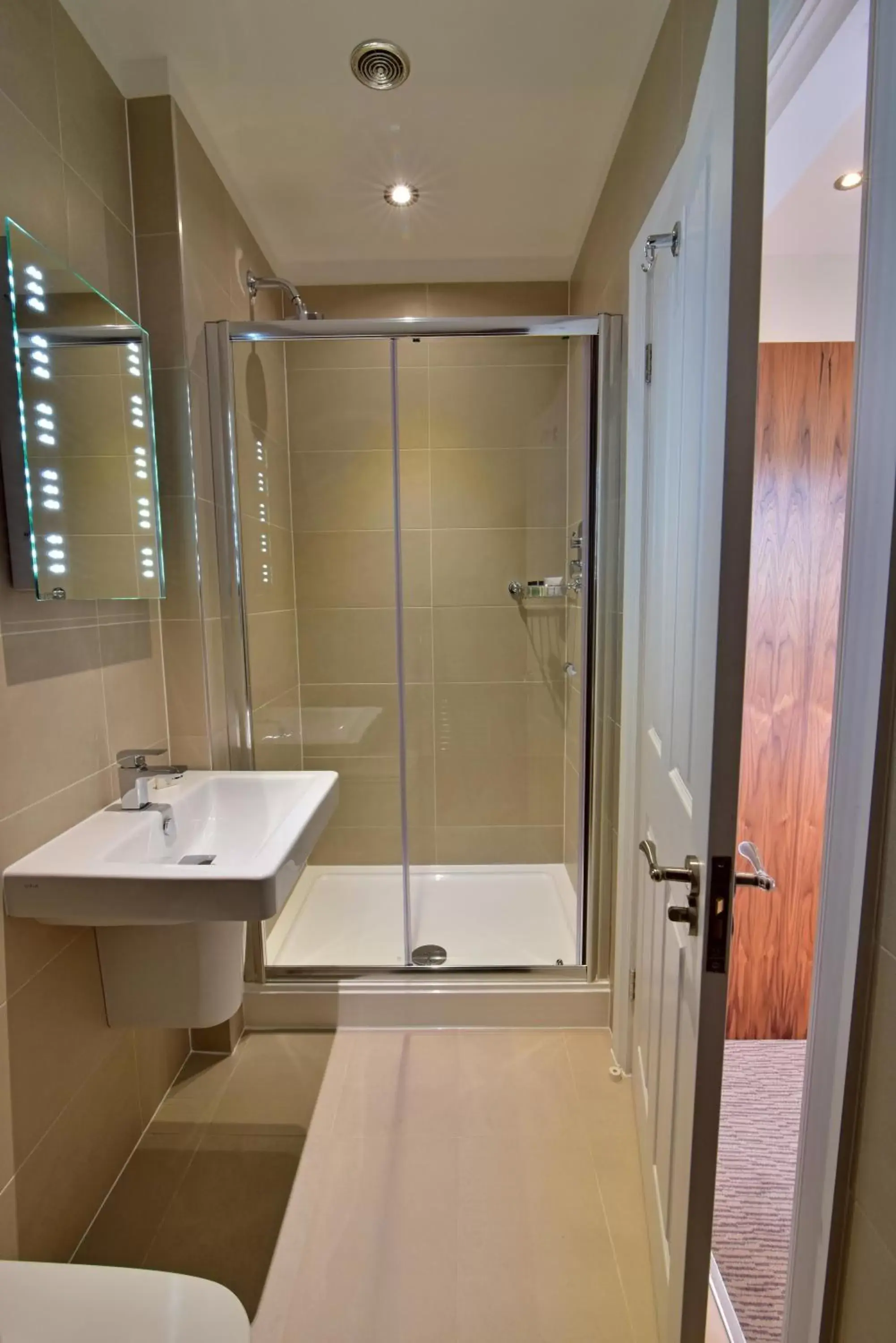 Shower, Bathroom in The Townhouse Aberfeldy