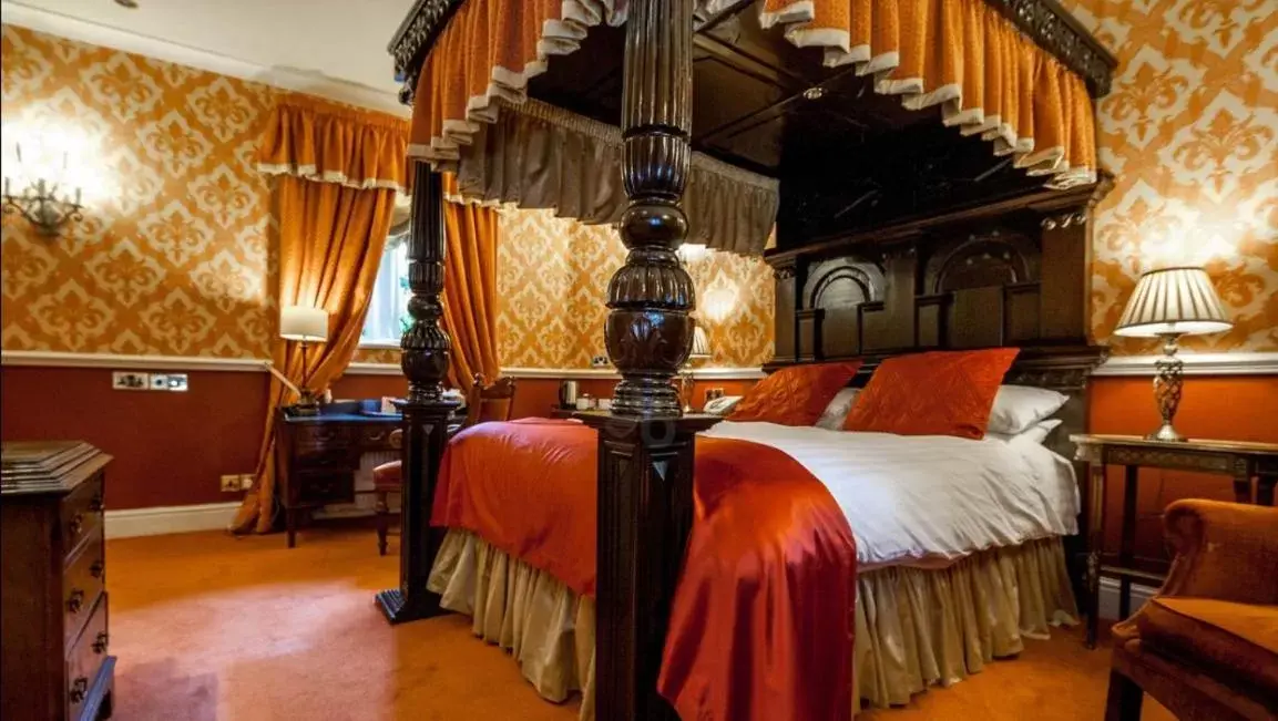 Bed in Lumley Castle Hotel