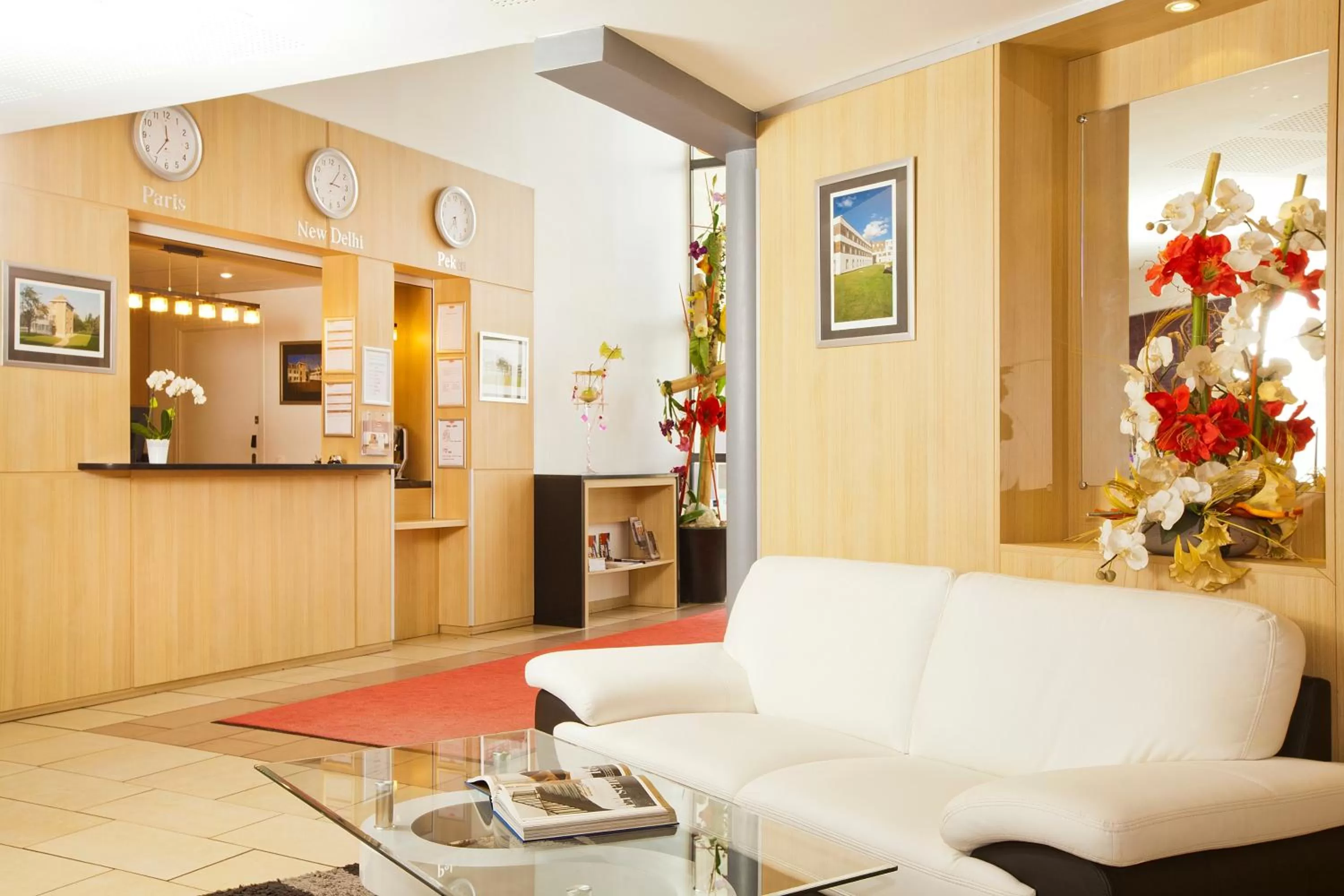 Lobby or reception in Residhome Paris Saclay " Bures sur Yvette "