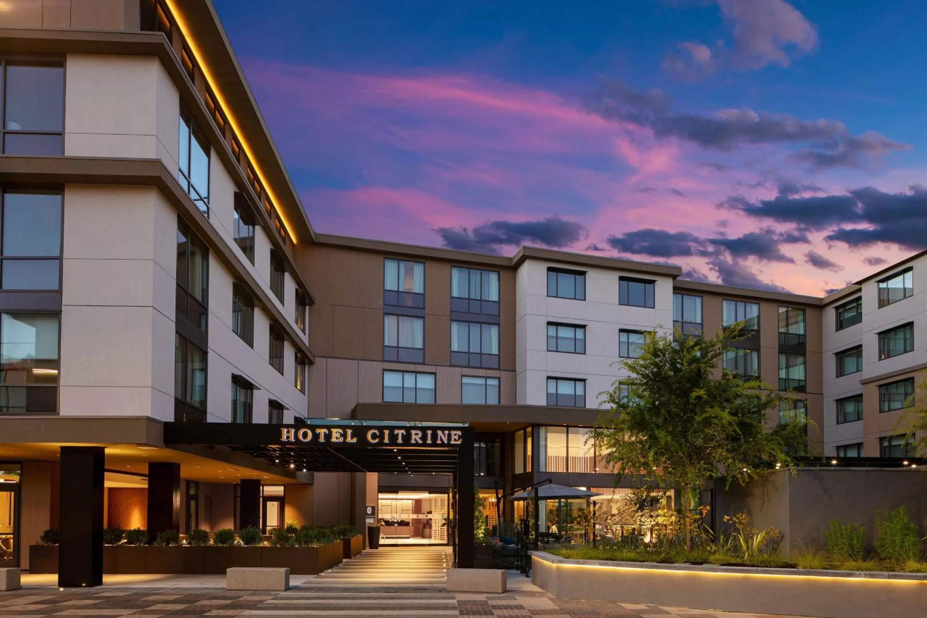 Property building in Hotel Citrine, Palo Alto, a Tribute Portfolio Hotel